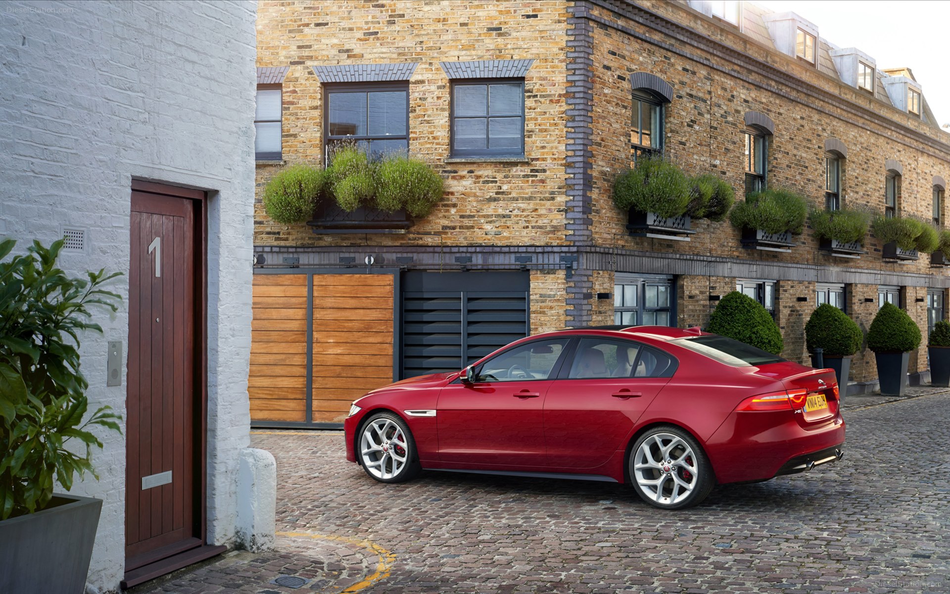 Jaguar XE S 2016