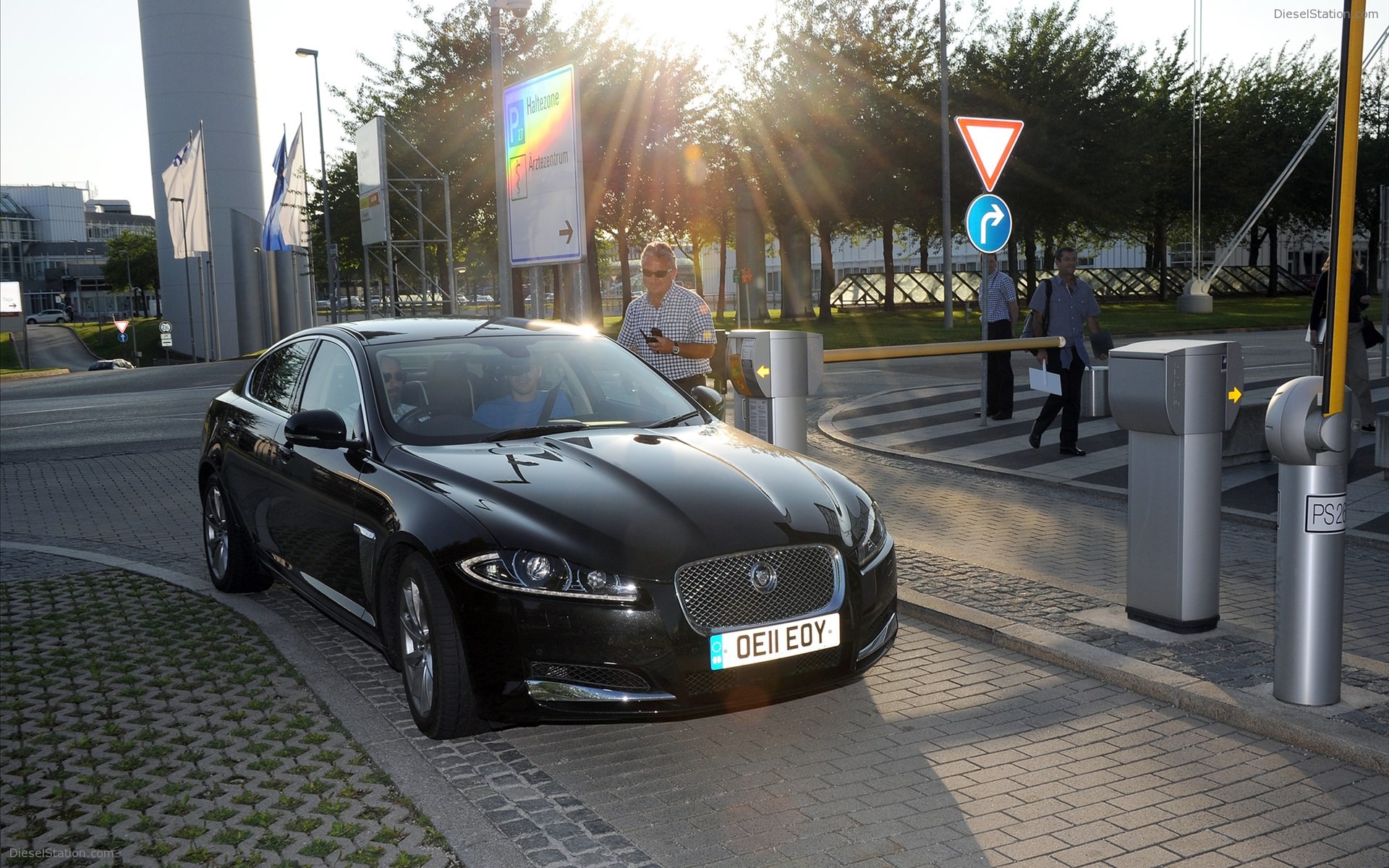Jaguar XF 2012