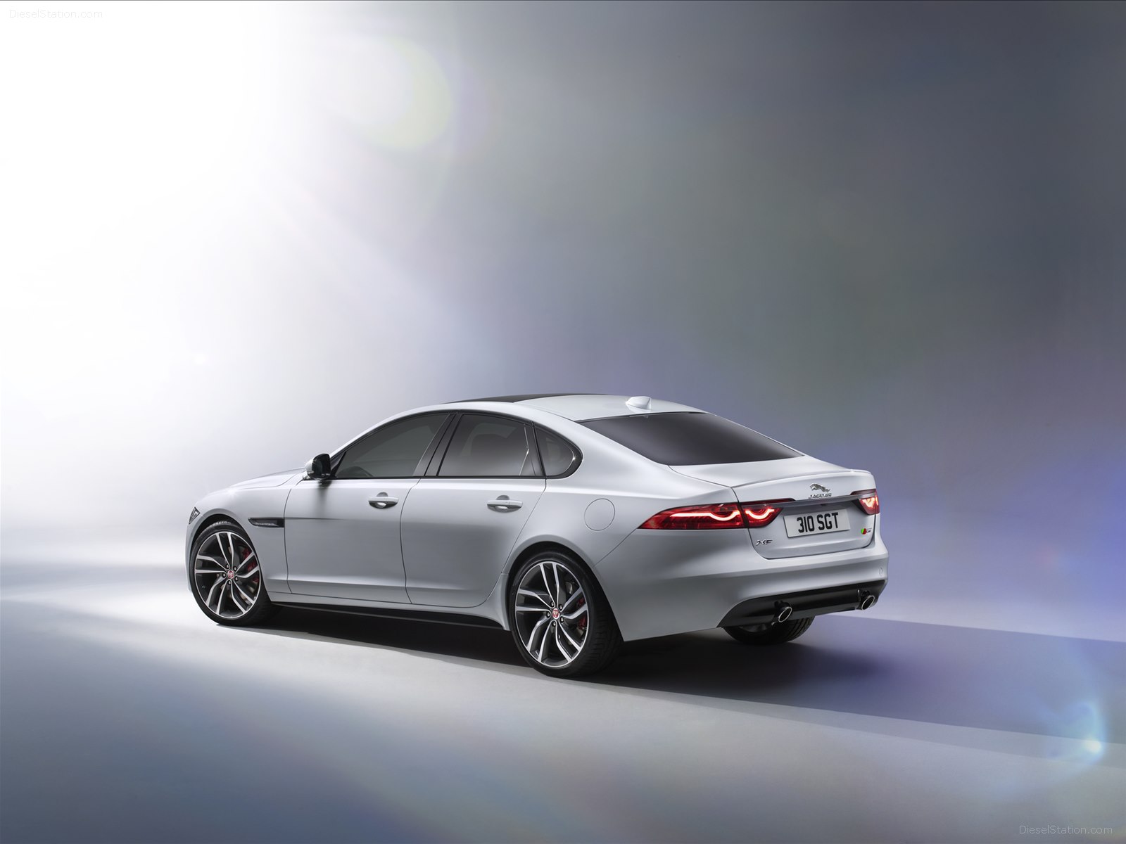 Jaguar XF 2016