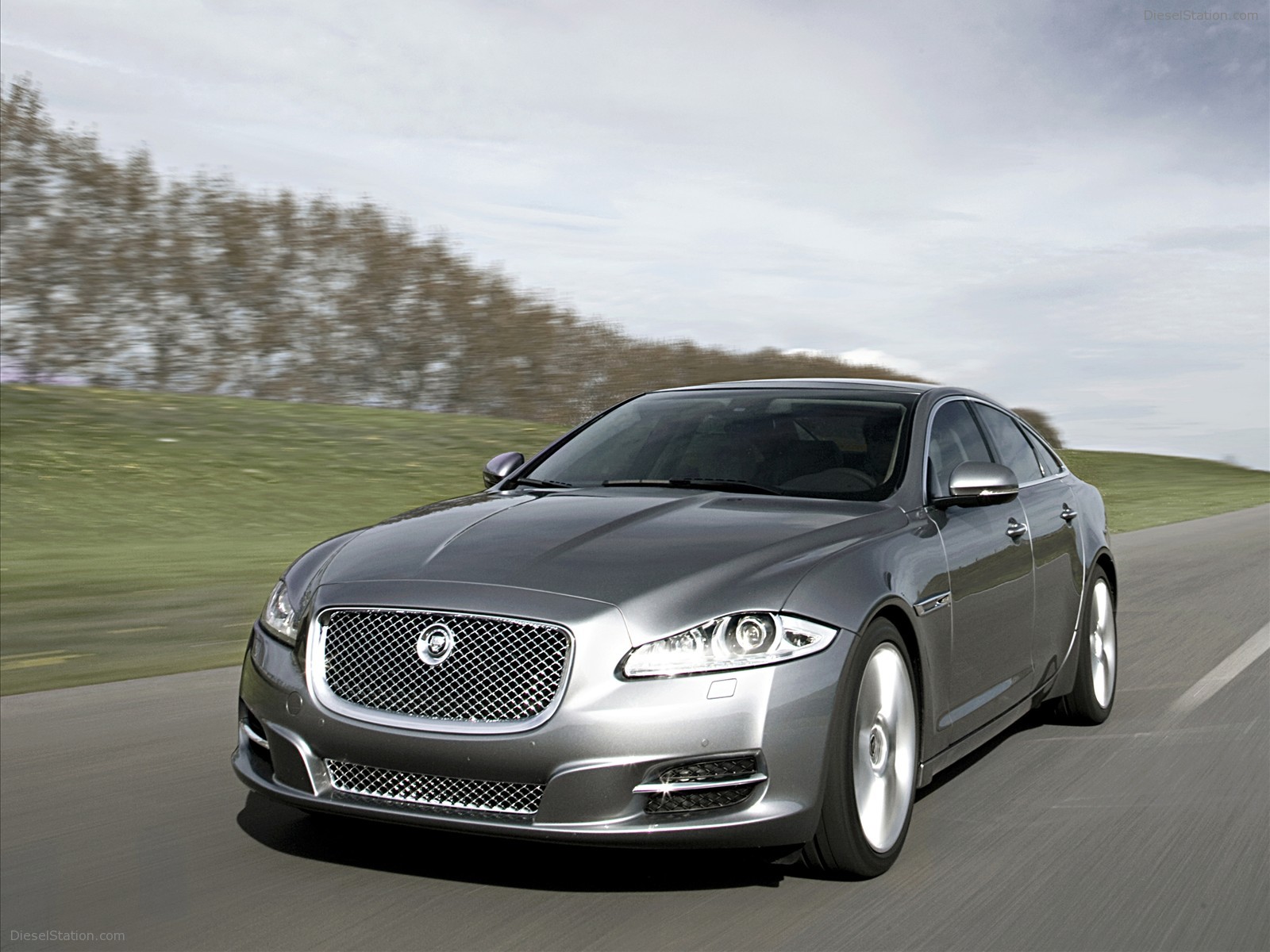 2010 - Jaguar XJ 