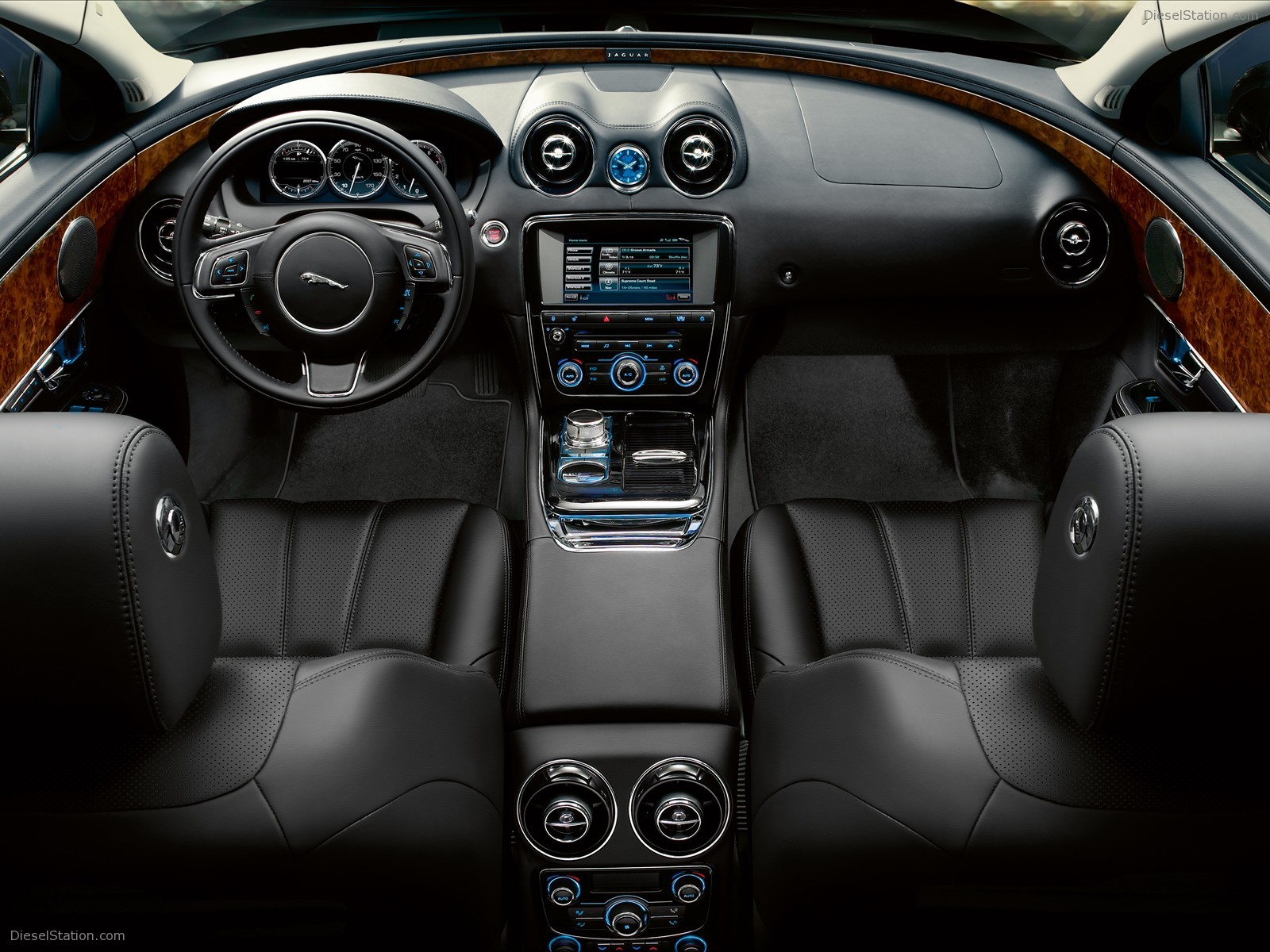 2010 - Jaguar XJ 