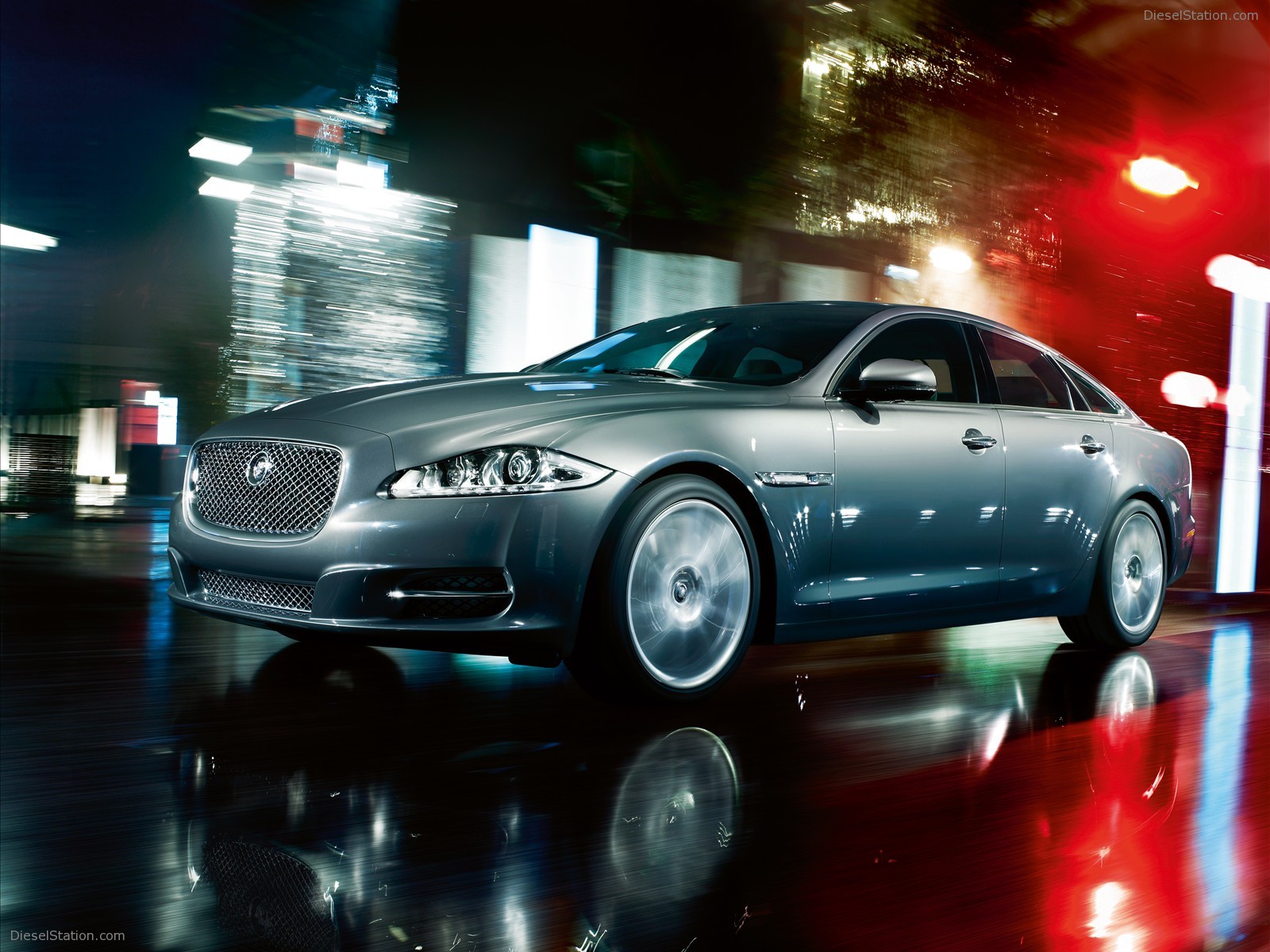 2010 - Jaguar XJ 