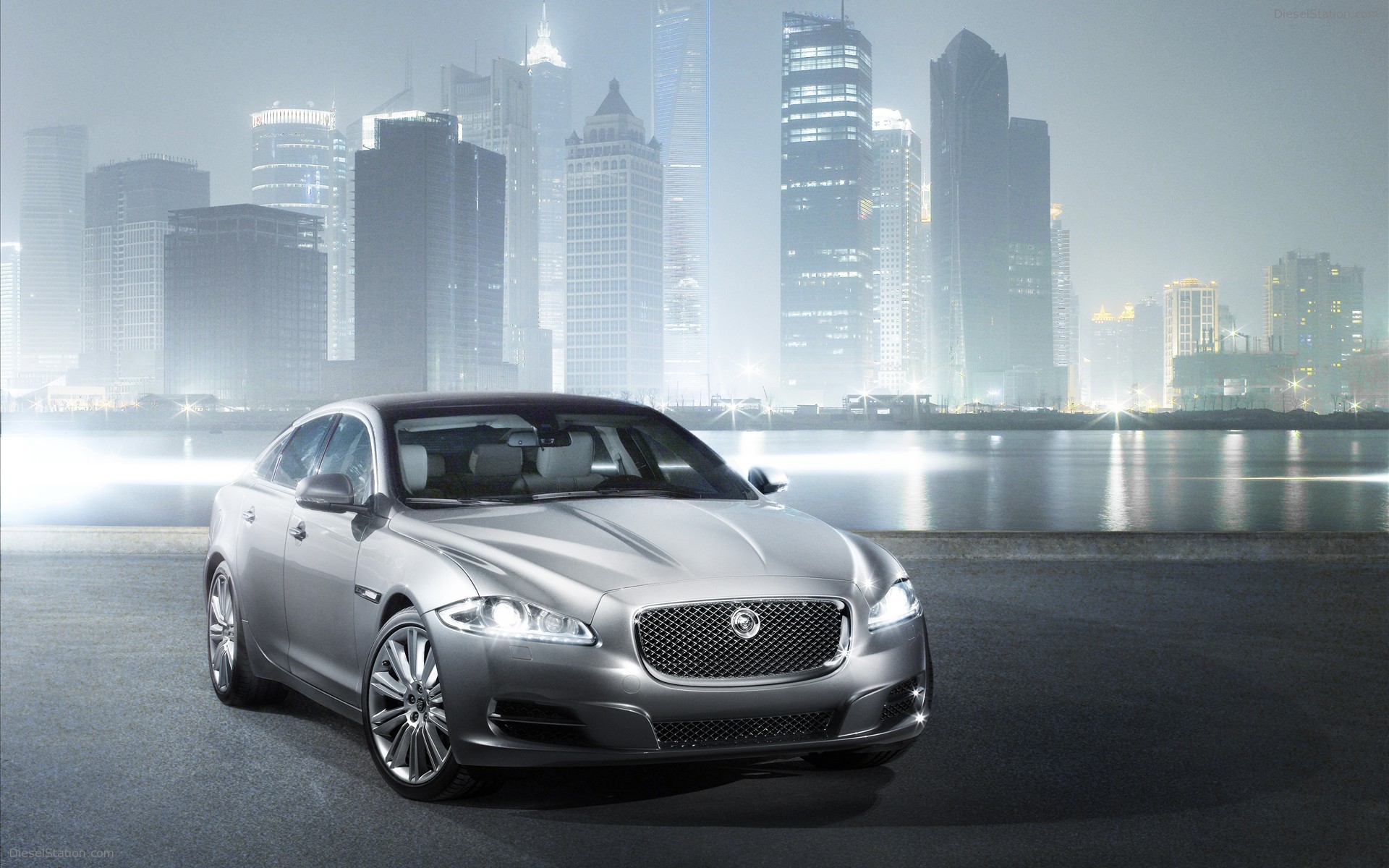 2010 - Jaguar XJ 