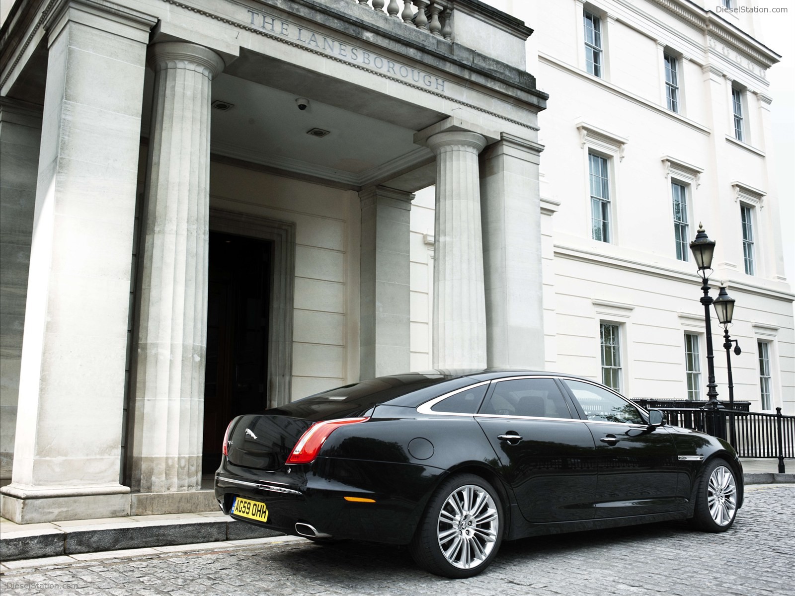 Jaguar XJ Saloon 2011