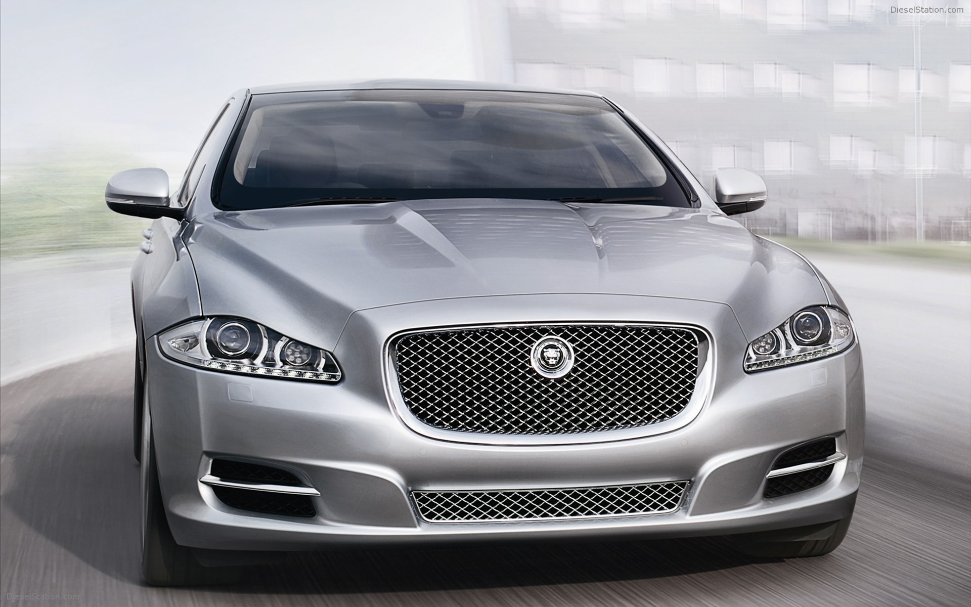 Jaguar XJ Sentinel 2011