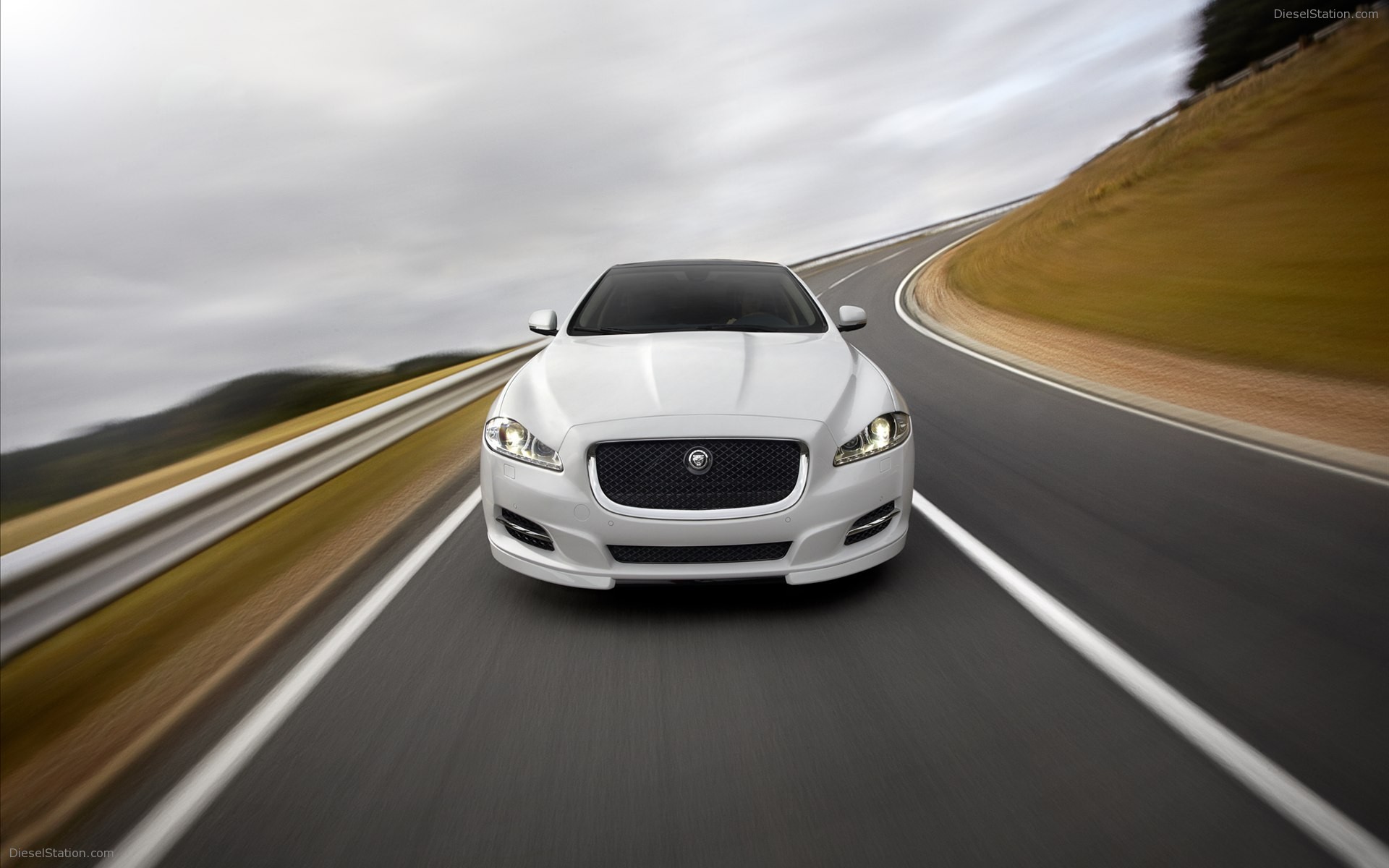 Jaguar XJ 2012 Gets Sport and Speed Packs Jaguar XJ 2012 Gets Sport and Speed Packs