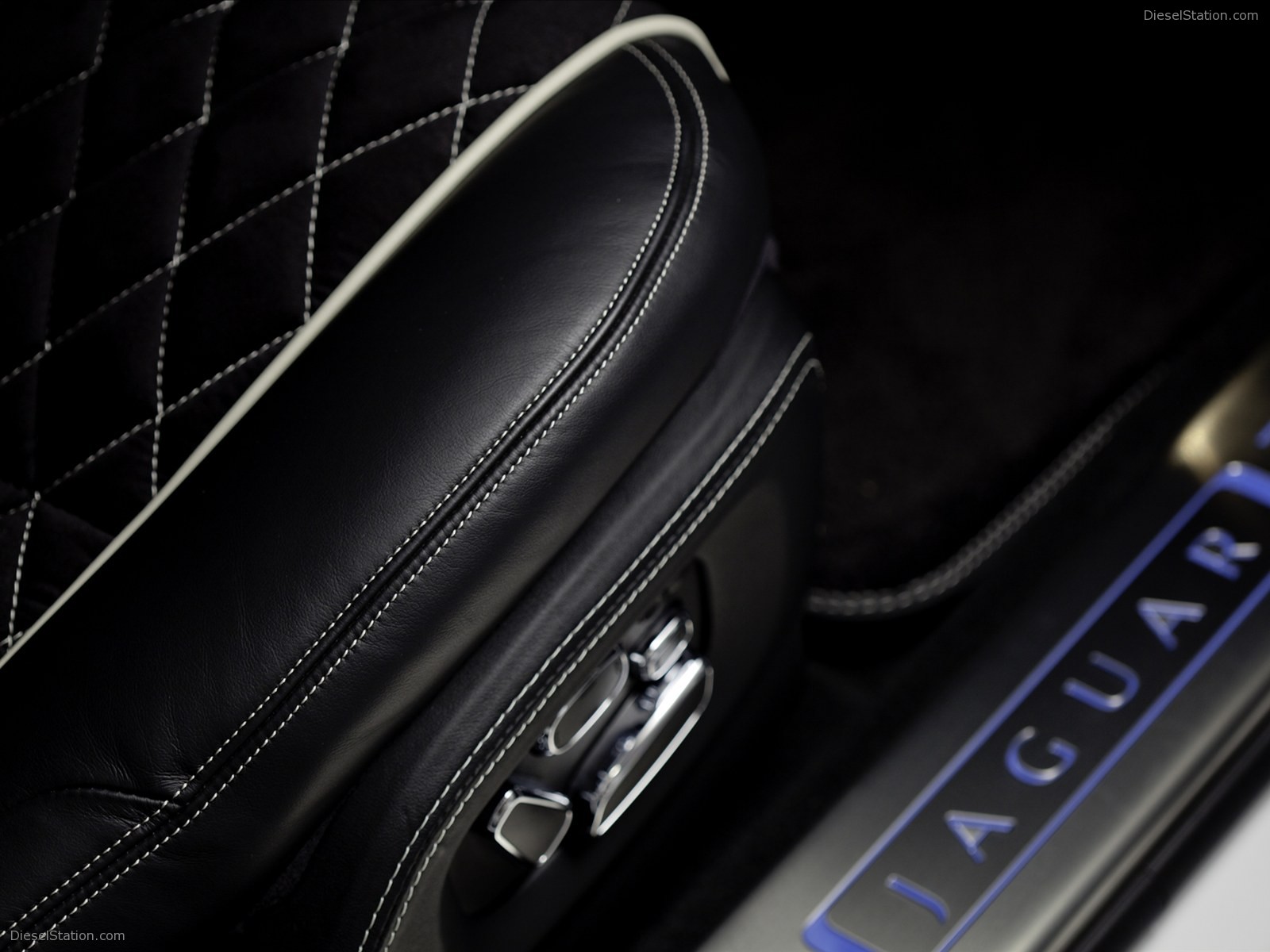 Jaguar XJ75 Platinum Design Concept 2010