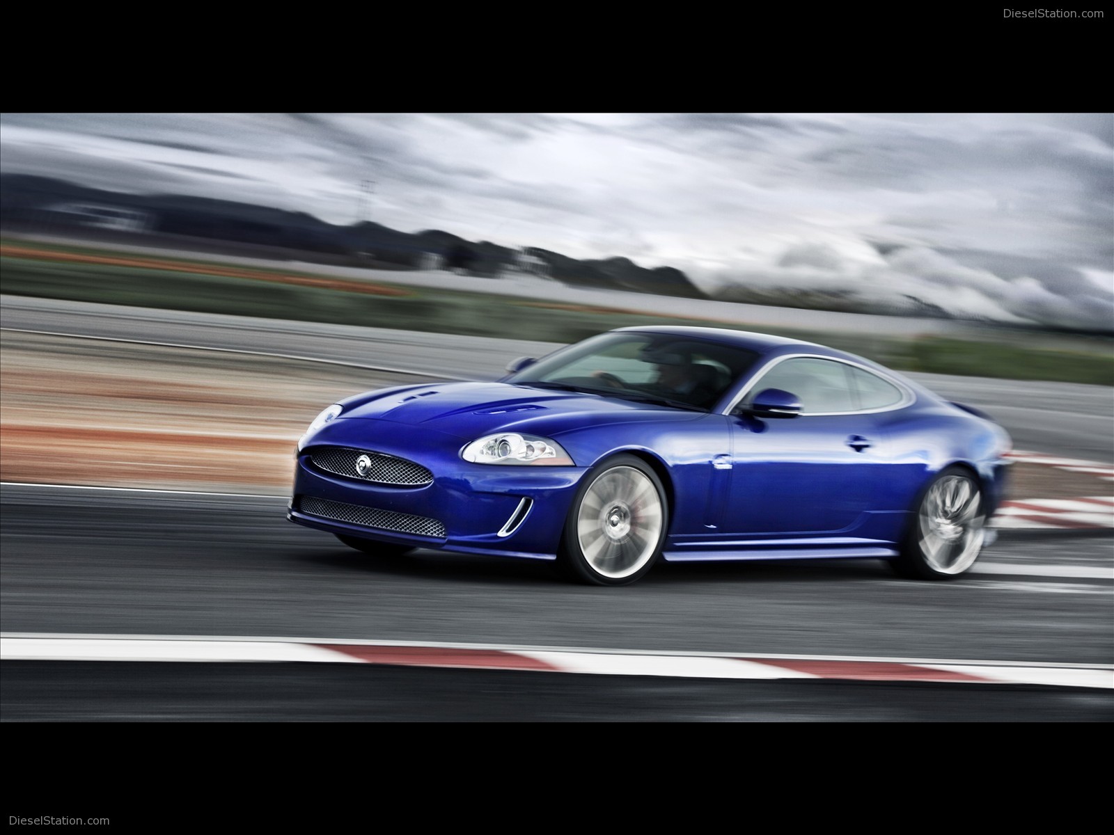 Jaguar XKR coupe 2011