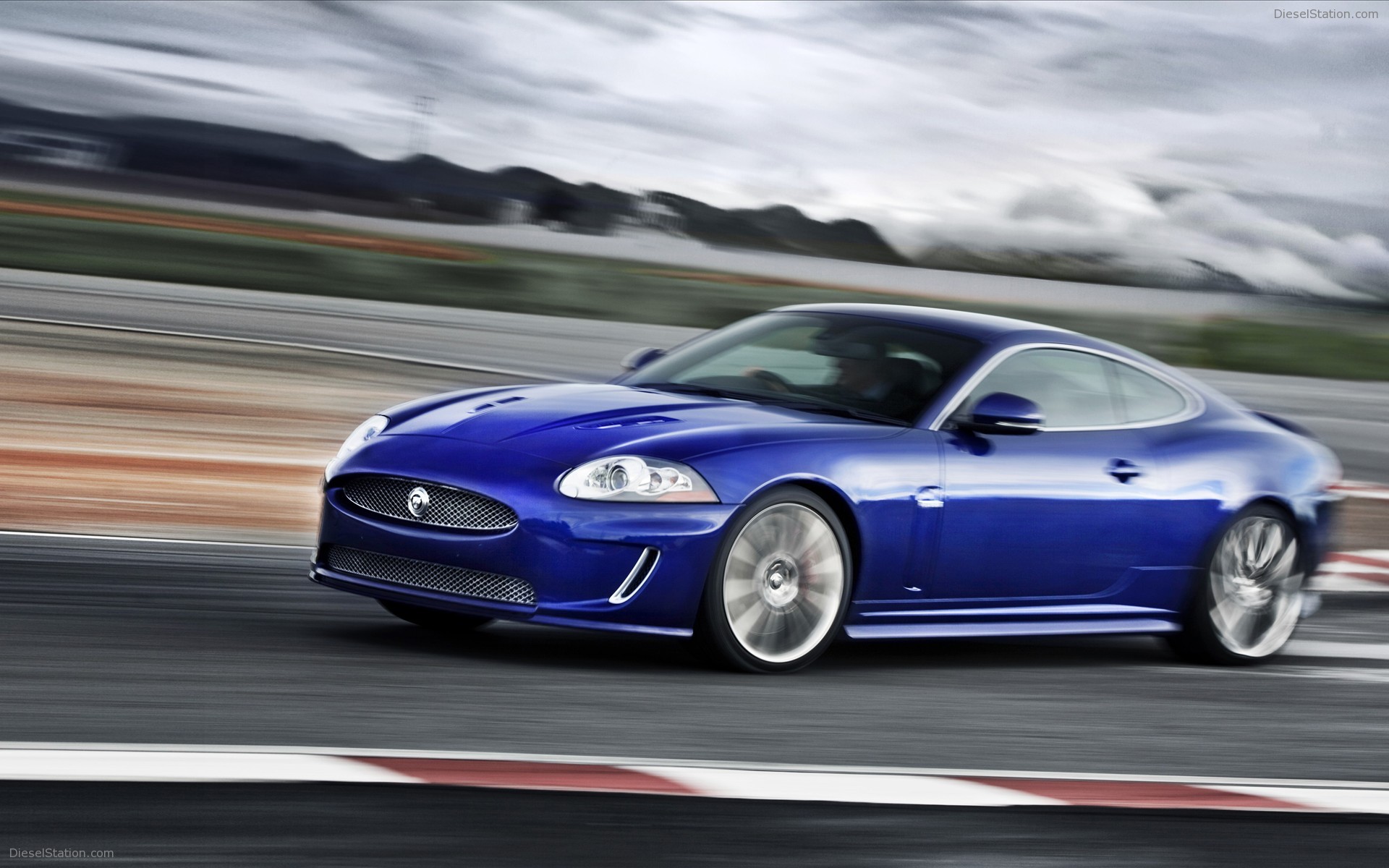 Jaguar XKR coupe 2011