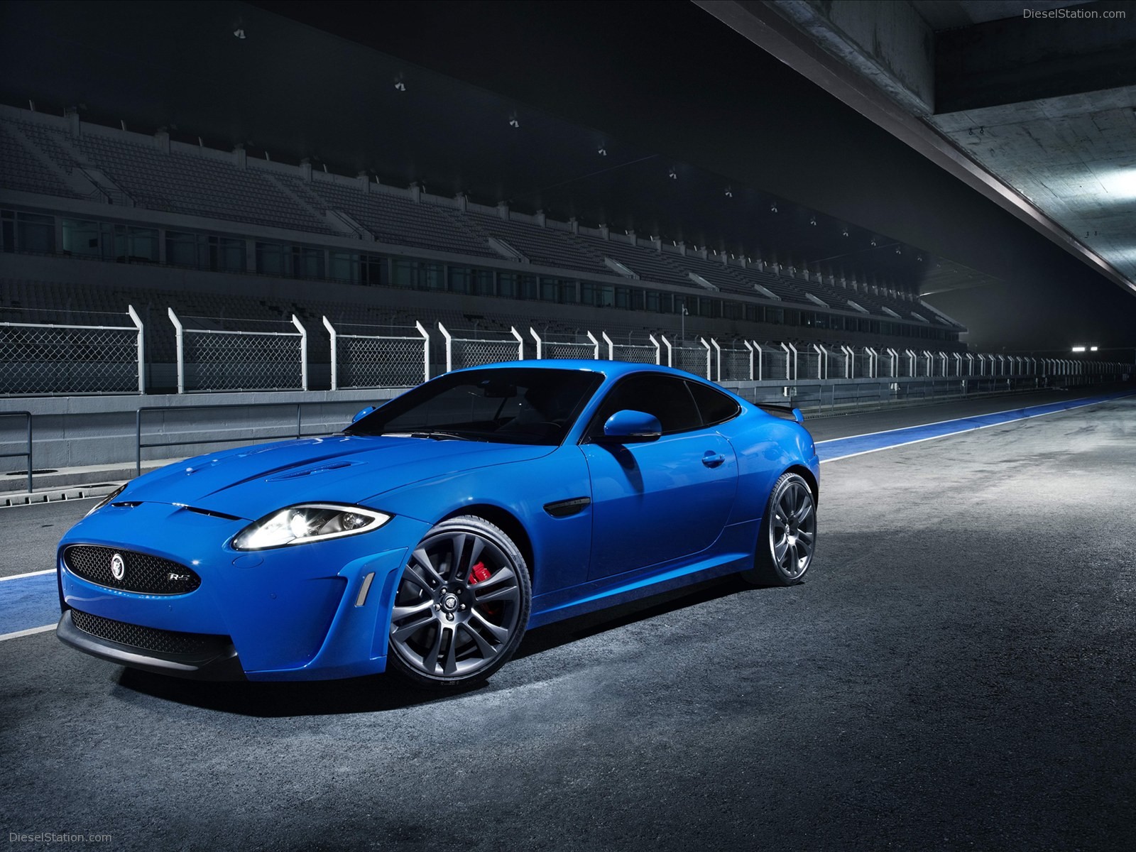 Jaguar XKR-S 2011