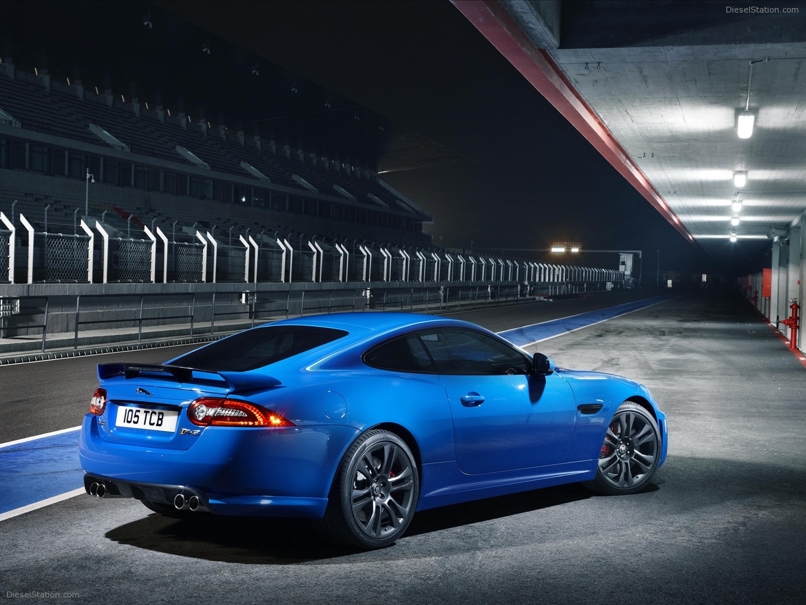 Jaguar XKR-S 2011