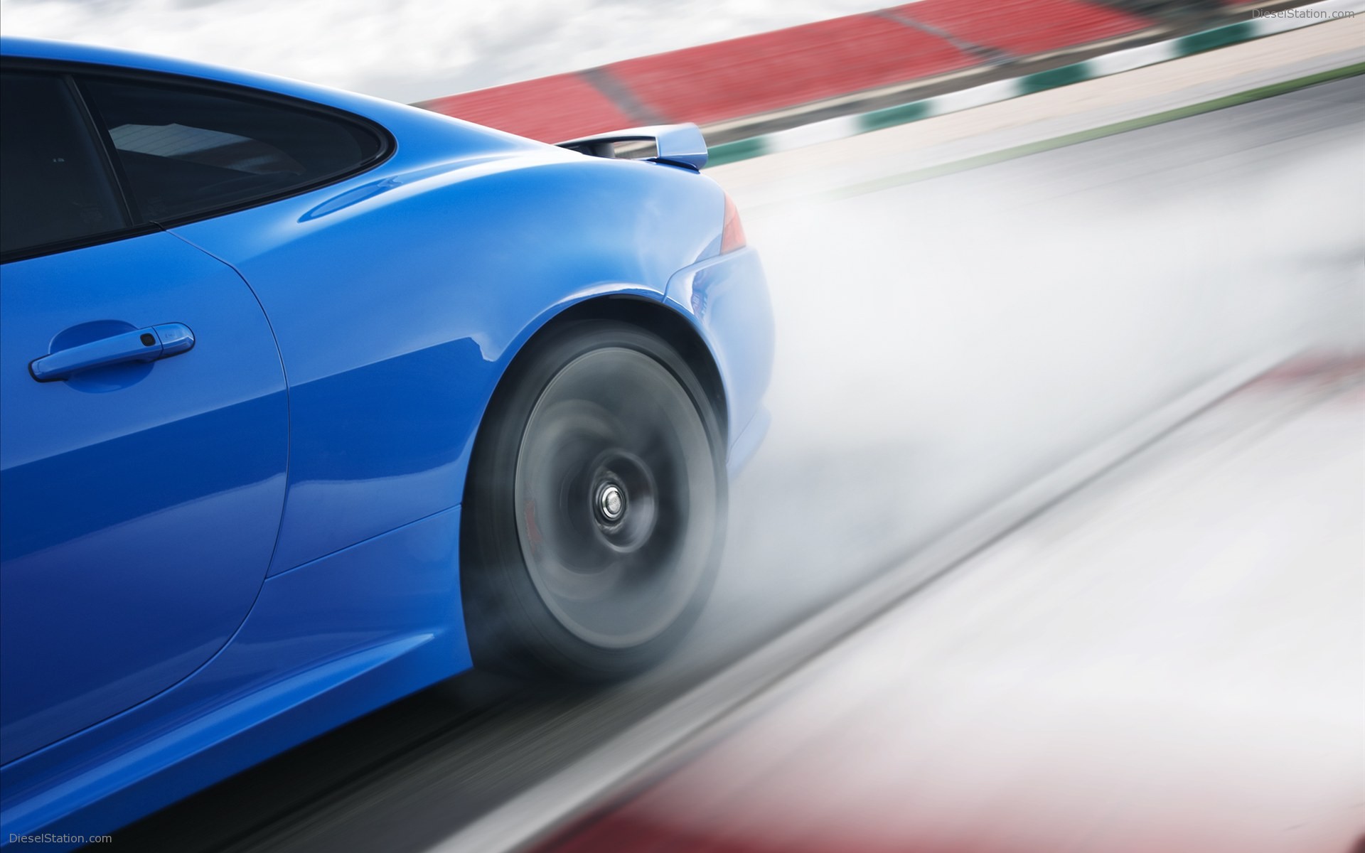 Jaguar XKR-S 2011