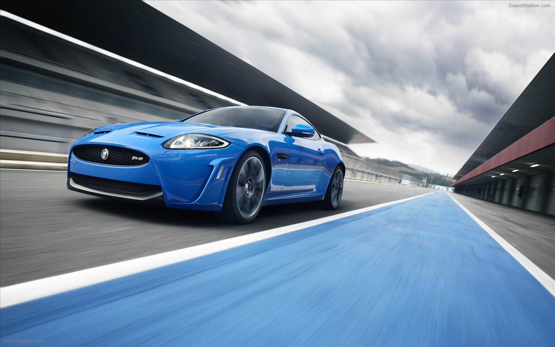 Jaguar XKR-S 2011
