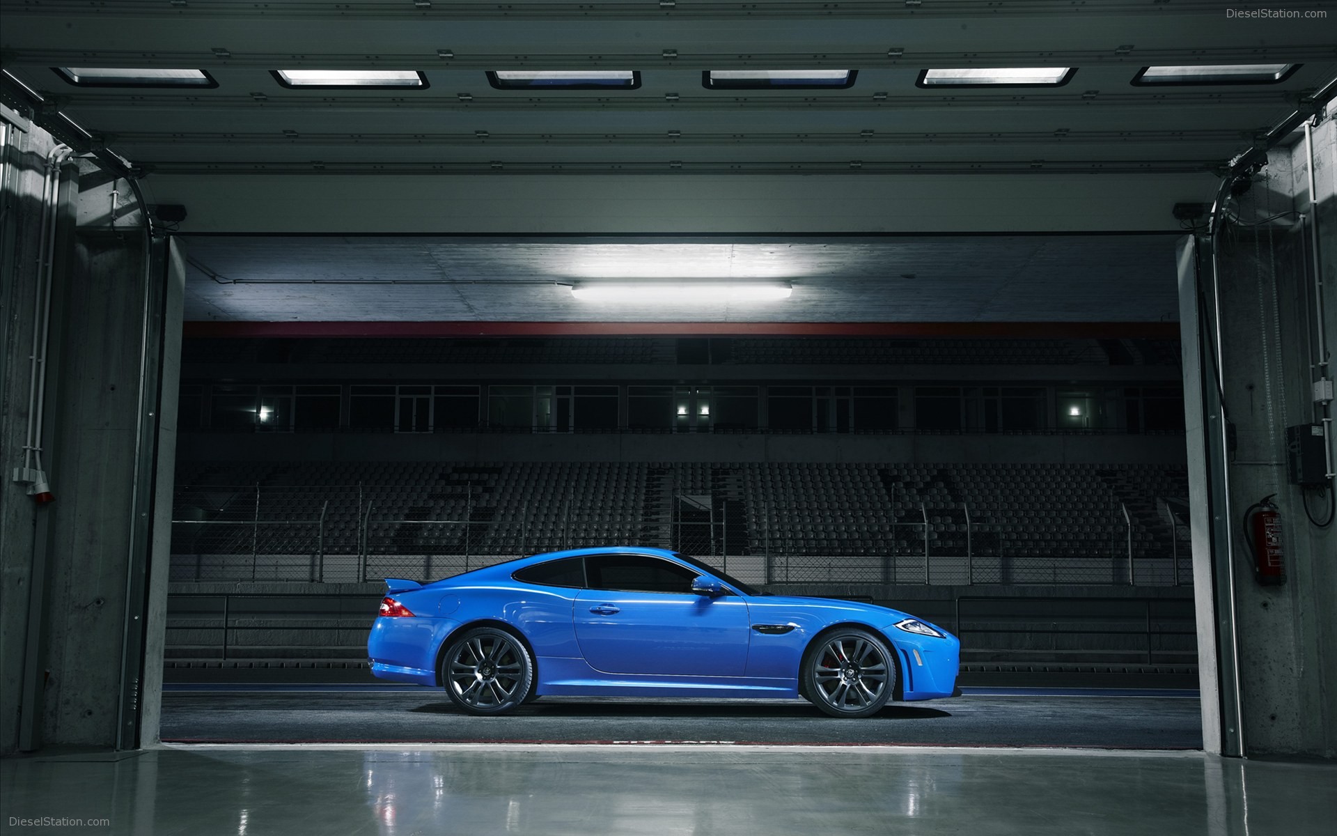 Jaguar XKR-S 2011