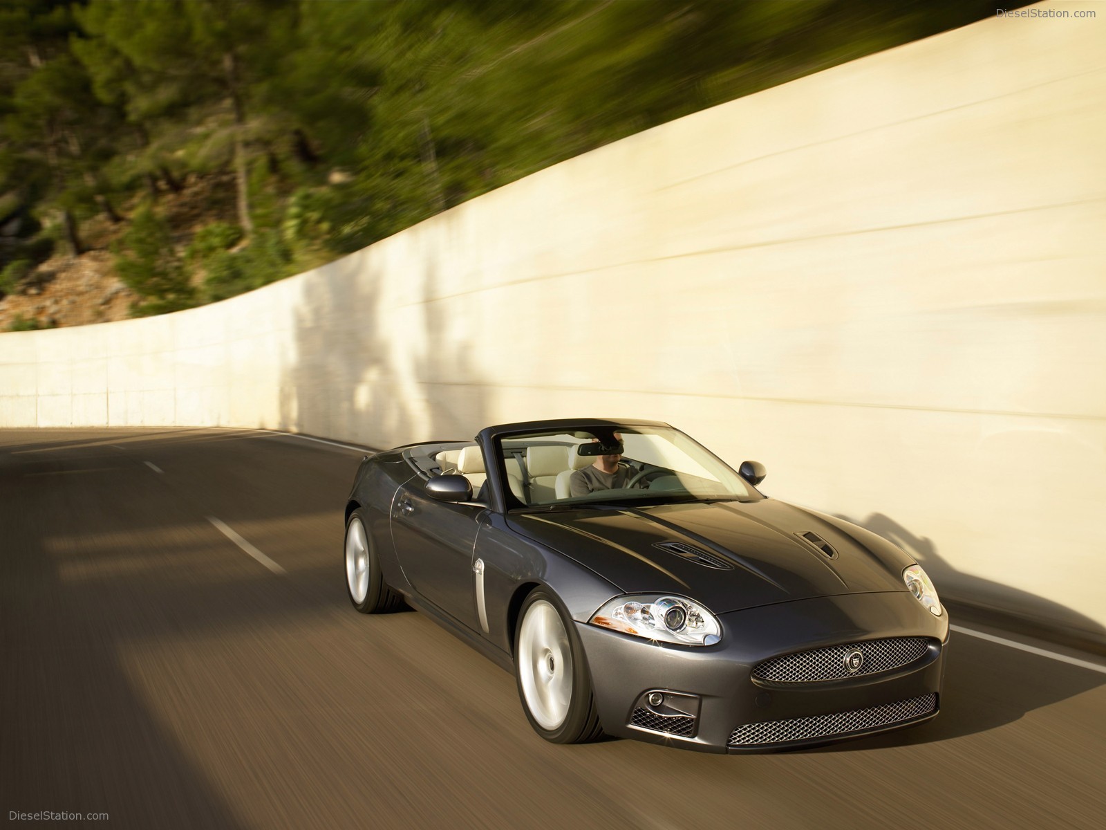 Jaguar XKR