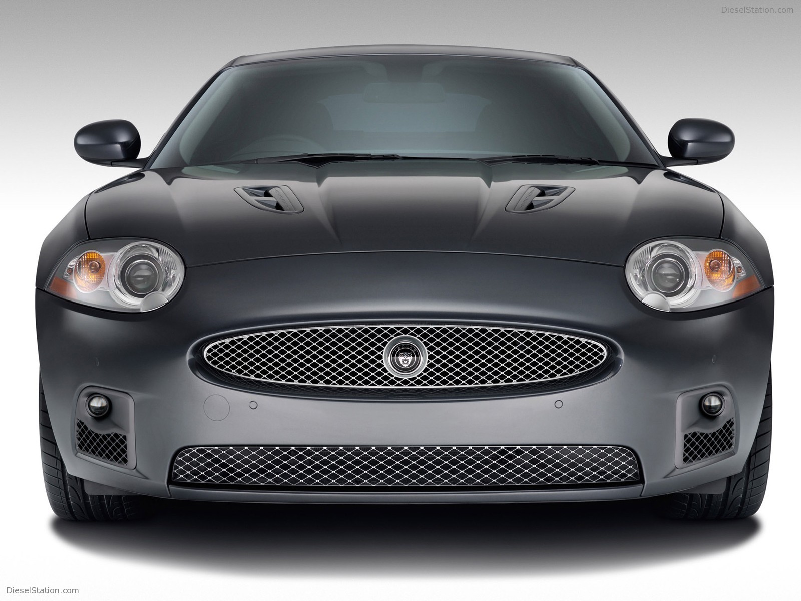 Jaguar XKR