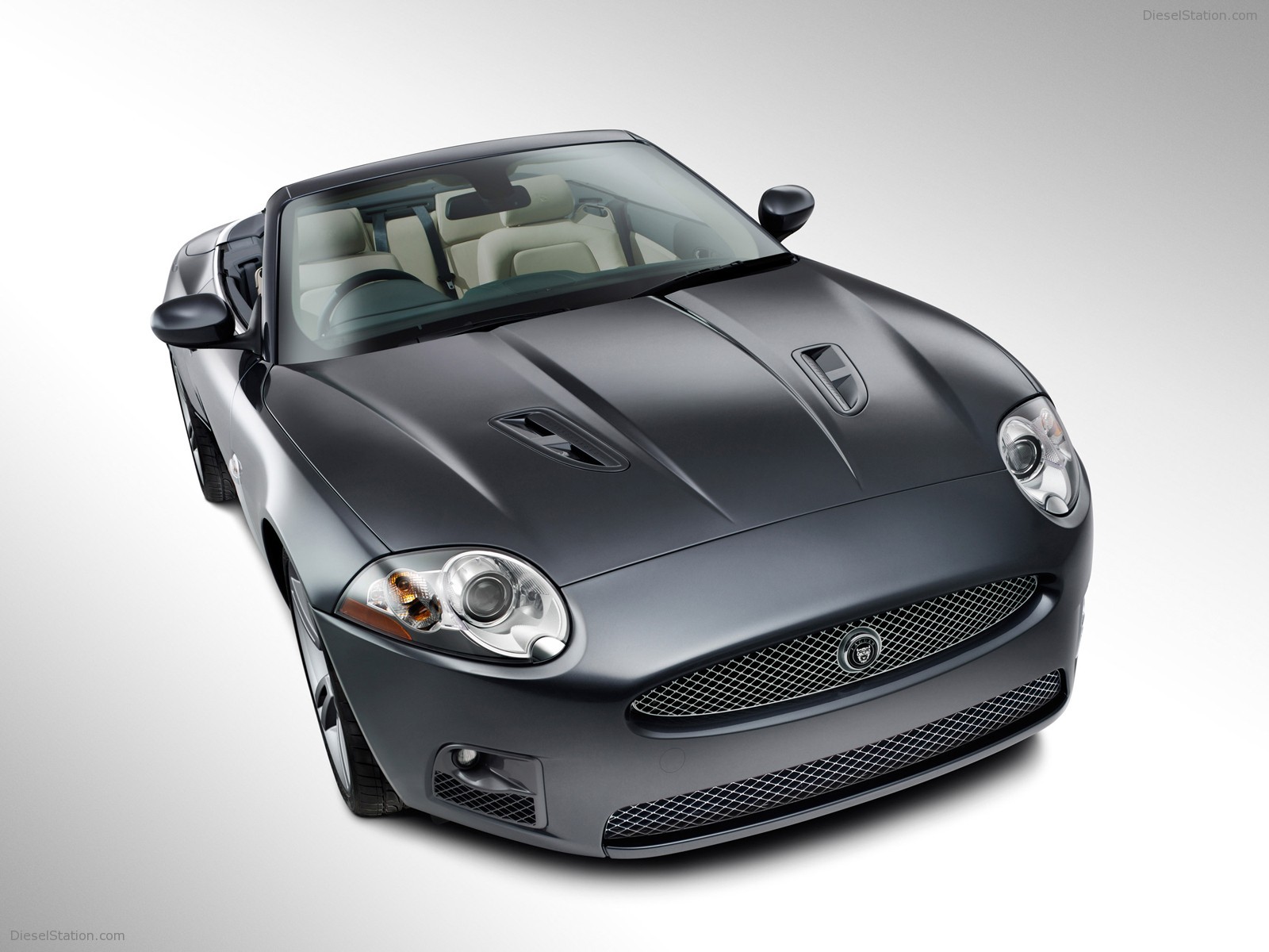 Jaguar XKR