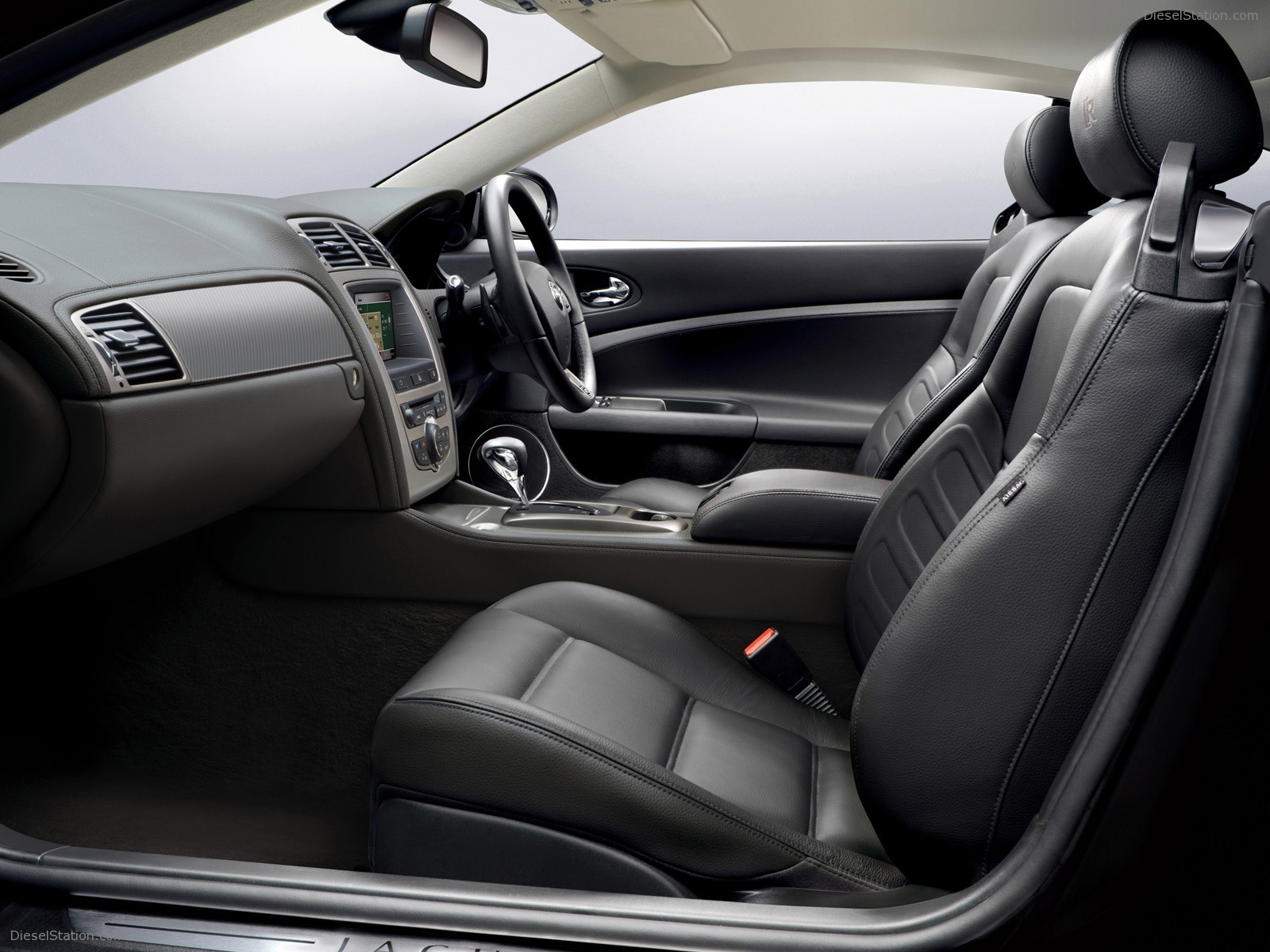 Jaguar XKR