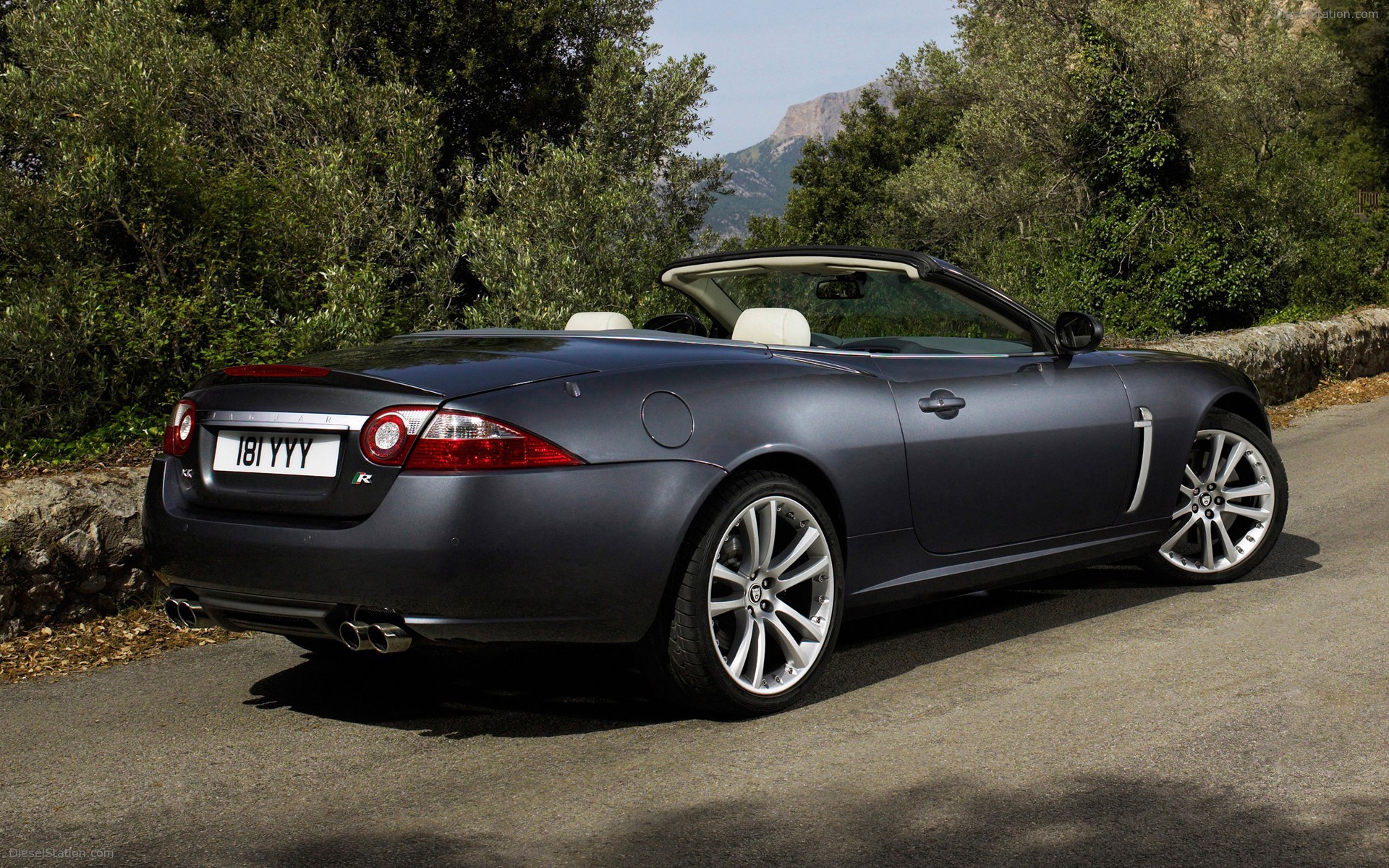 Jaguar XKR