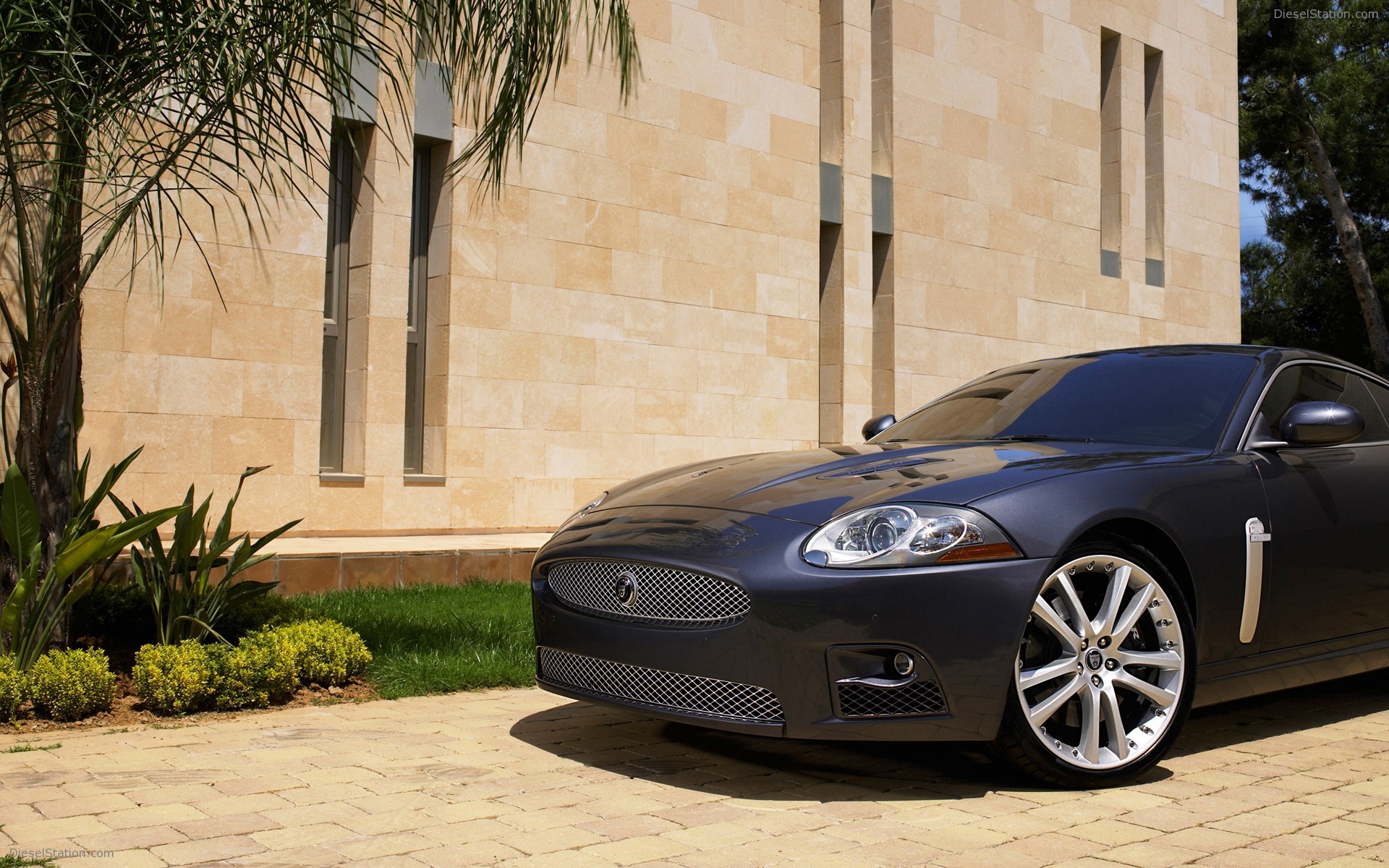 Jaguar XKR