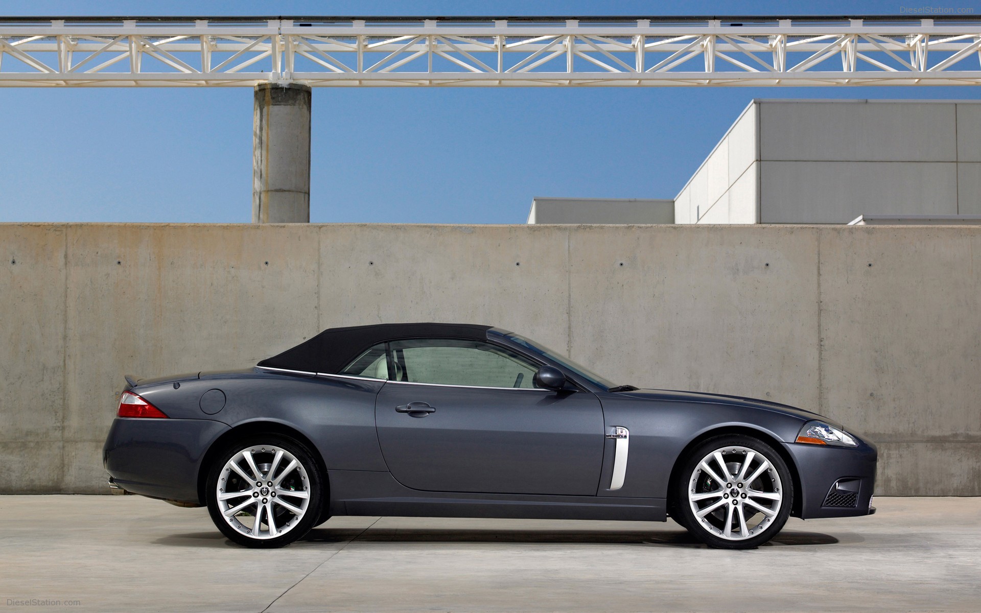 Jaguar XKR