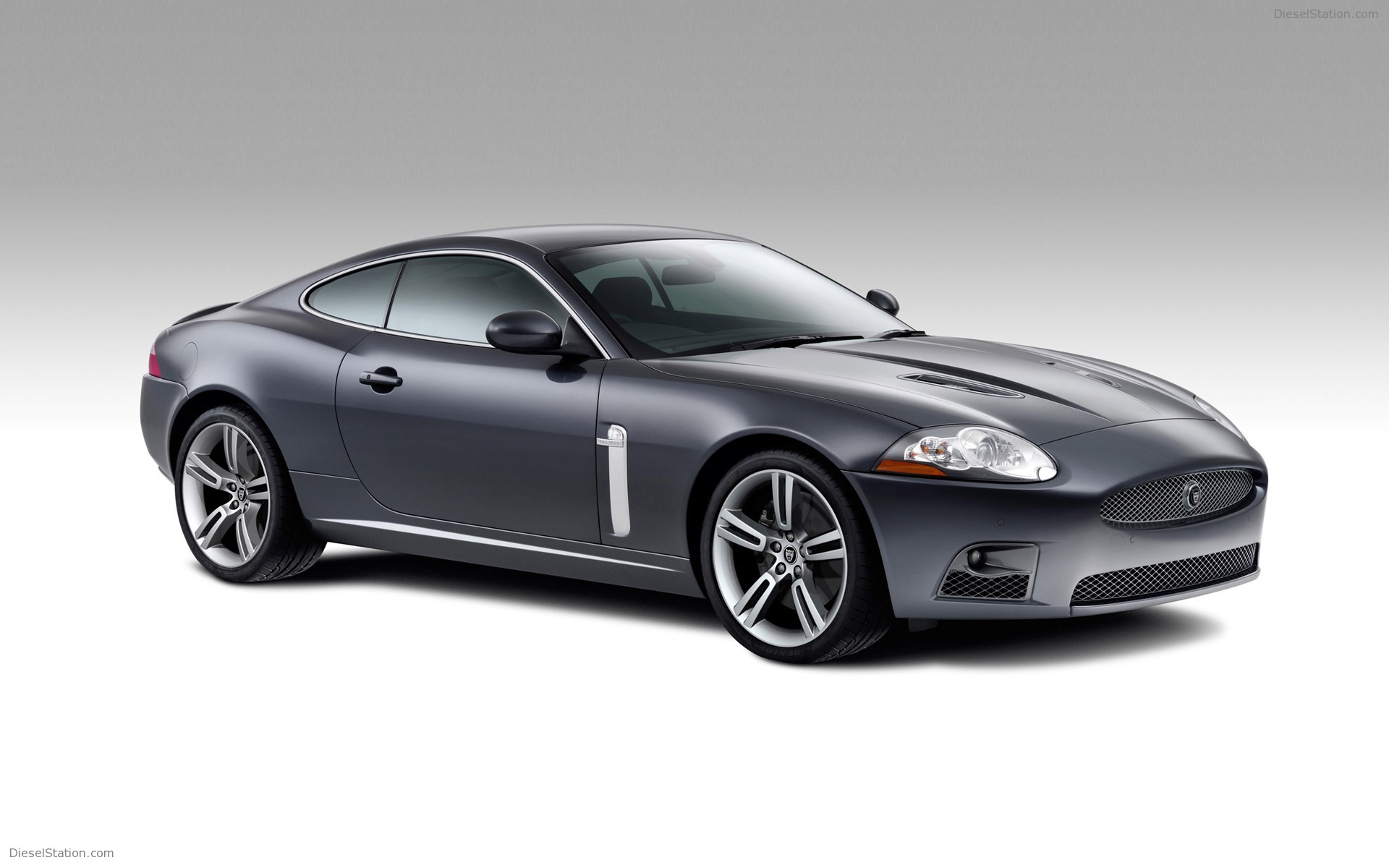 Jaguar XKR