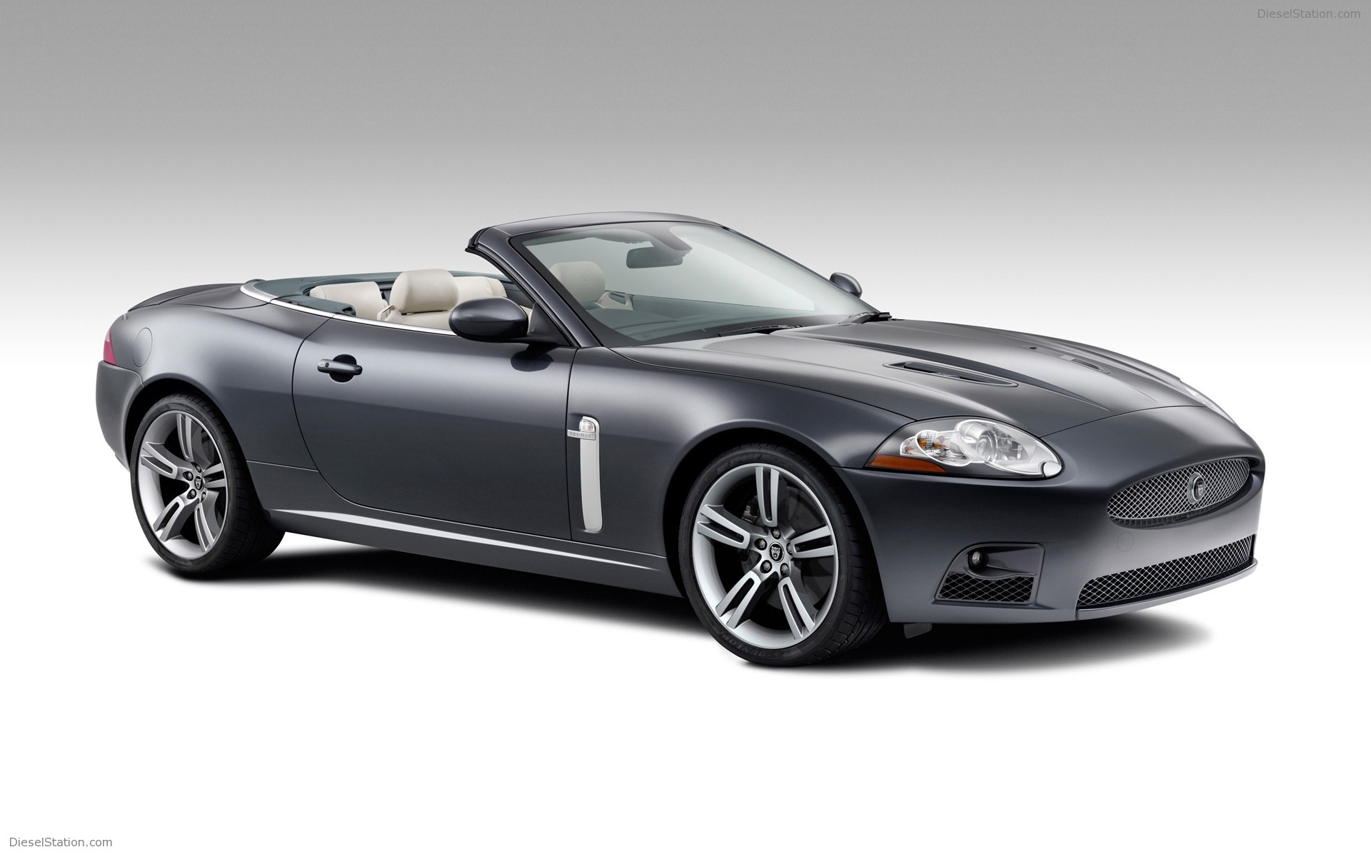 Jaguar XKR