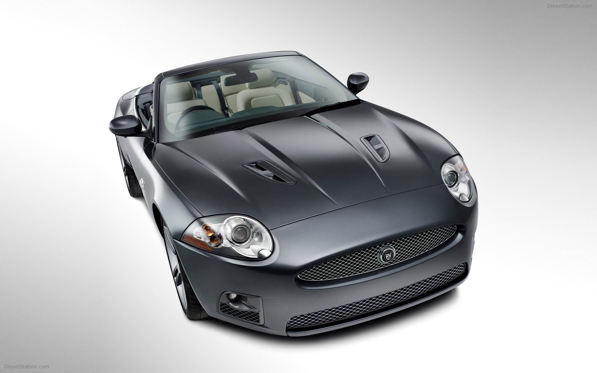 Jaguar XKR