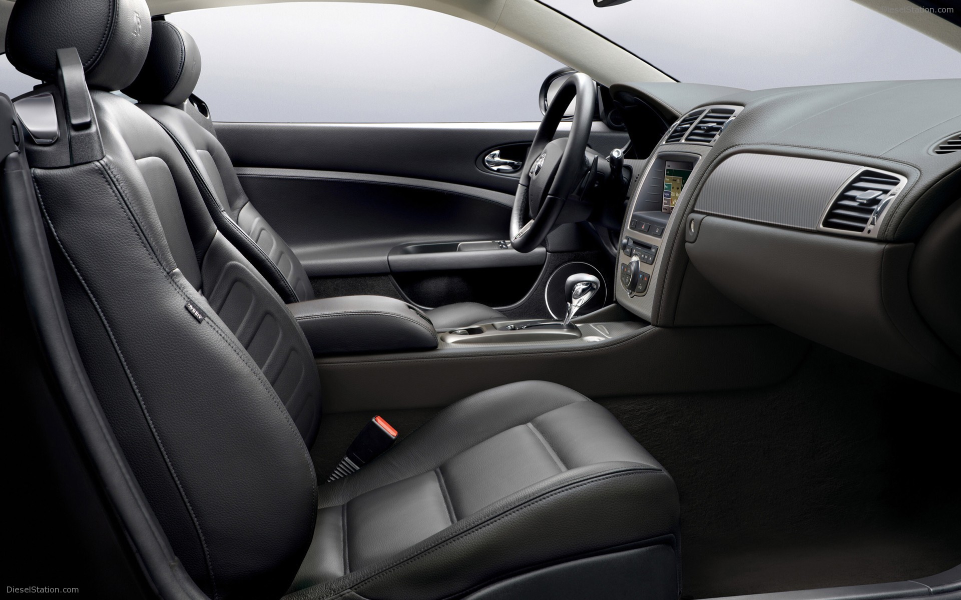 Jaguar XKR