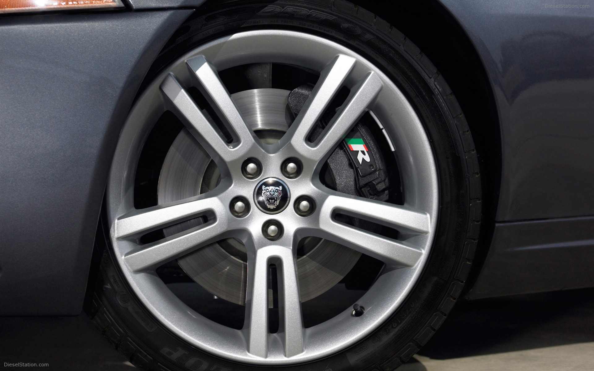 Jaguar XKR