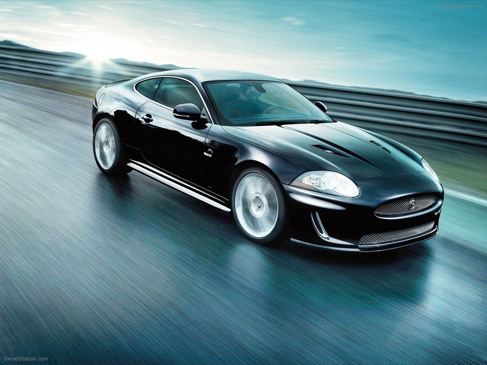 Jaguar XKR175 2011