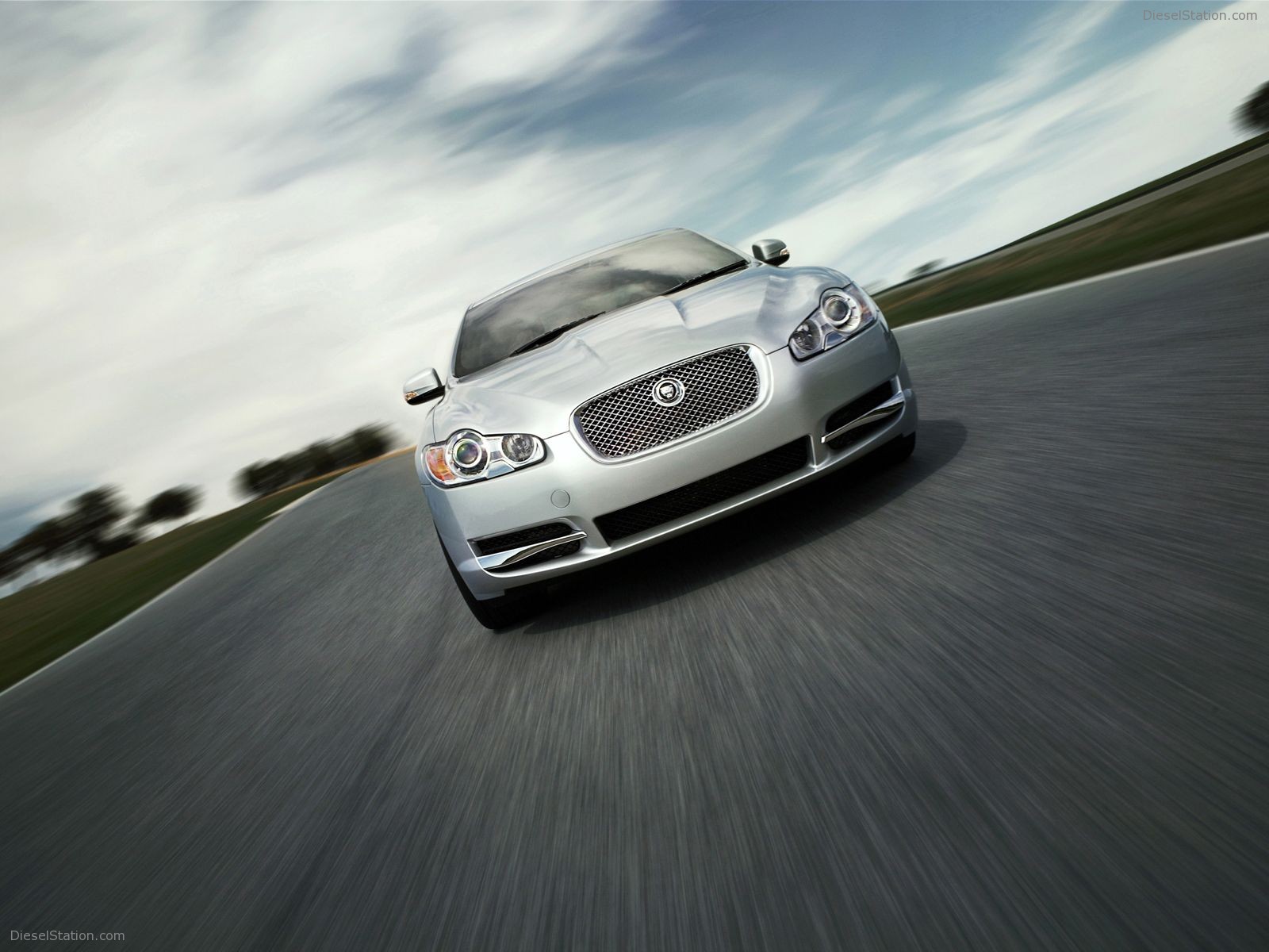 Jaguar XF (2009)