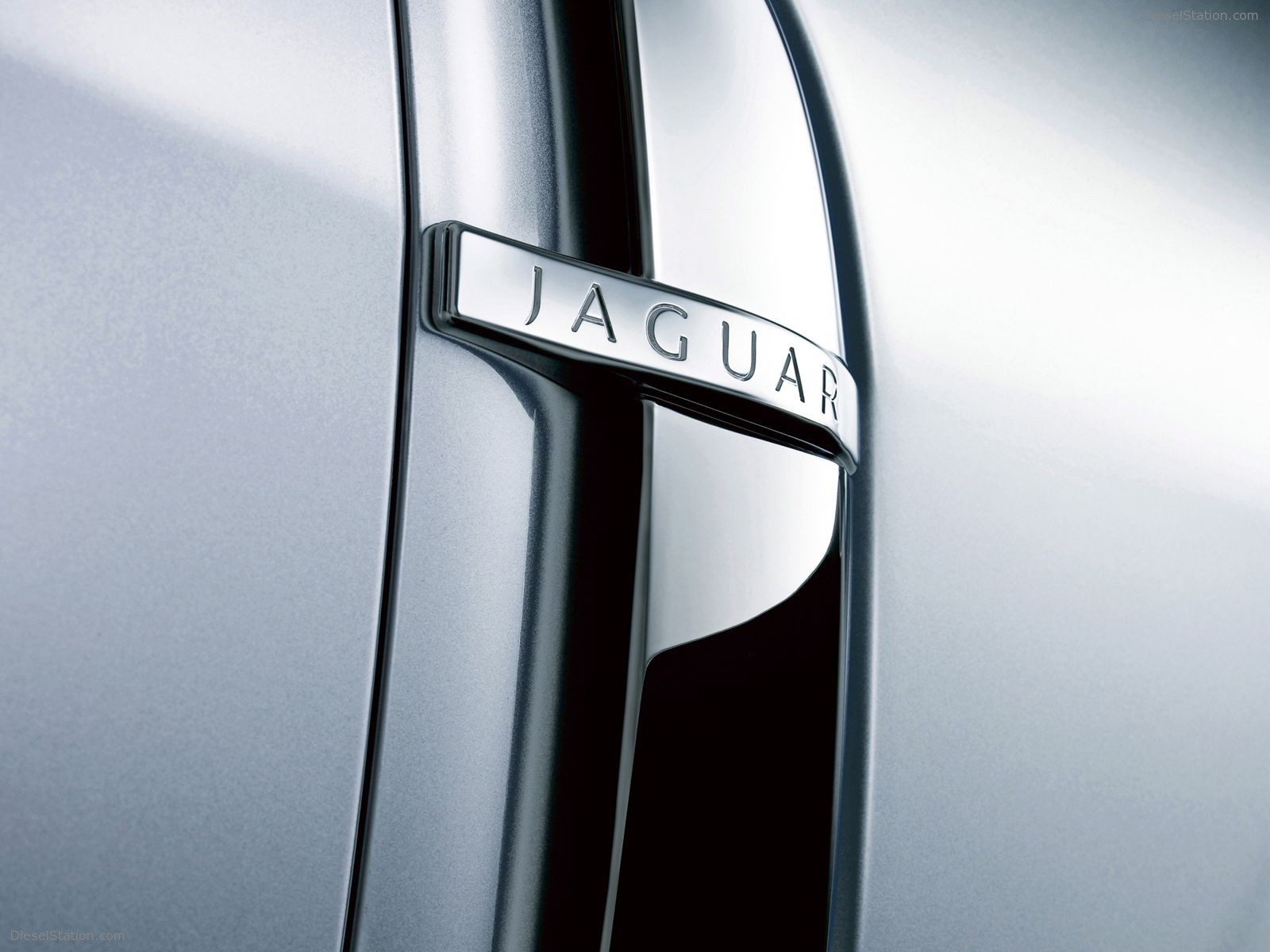 Jaguar XF (2009)