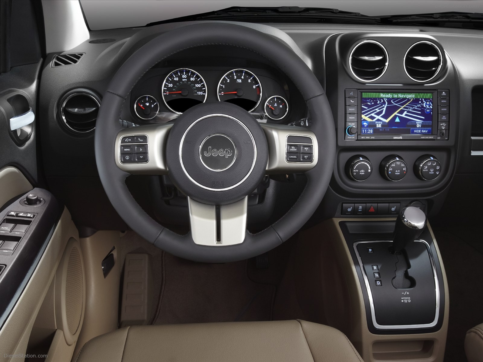 Jeep Grand Cherokee SRT8 2012