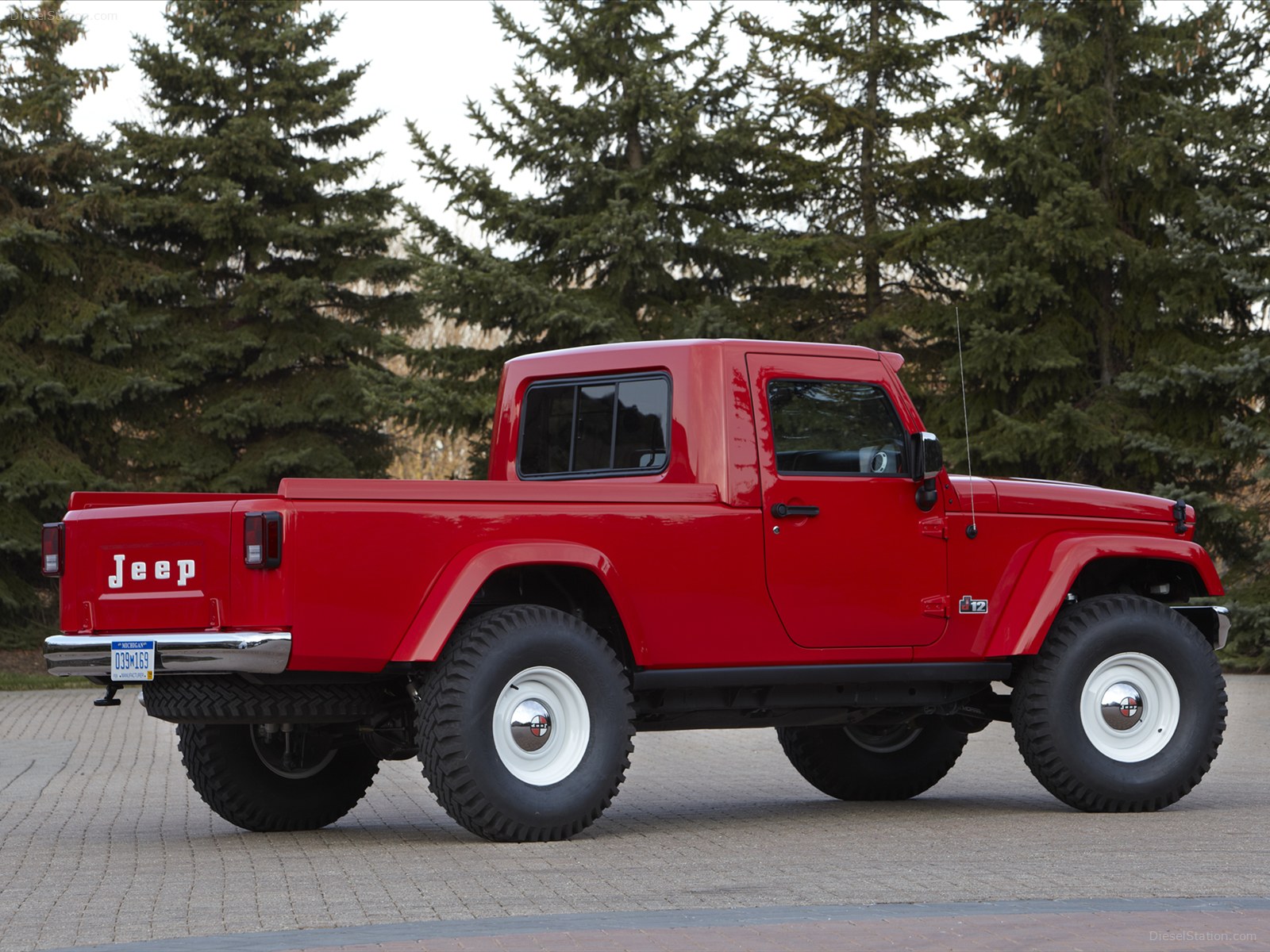 Jeep J 12 Concept 2012