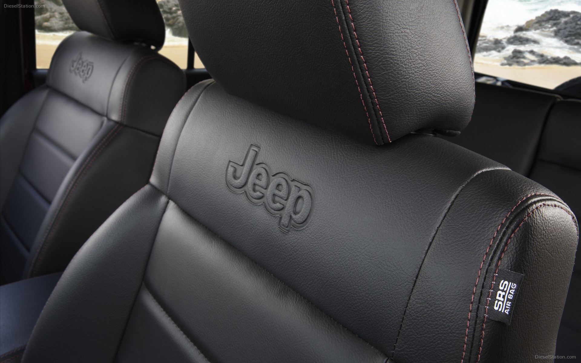 Jeep Wrangler Unlimited Altitude 2012