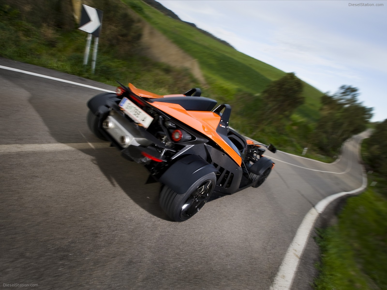 KTM X BOW Street
