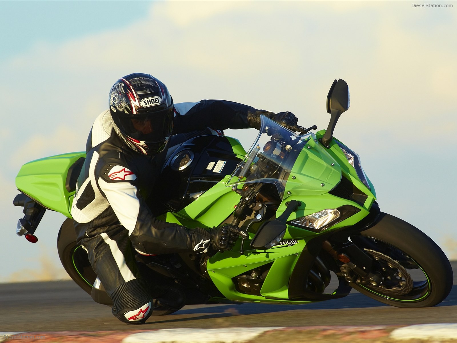 Kawasaki  Ninja ZX 10R 2011