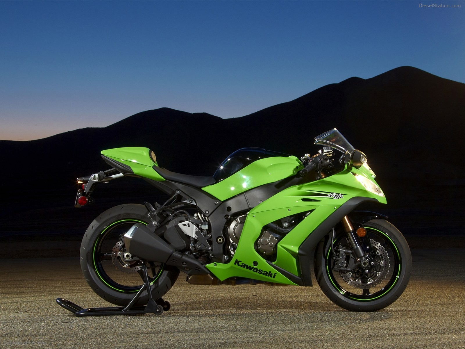 Kawasaki  Ninja ZX 10R 2011