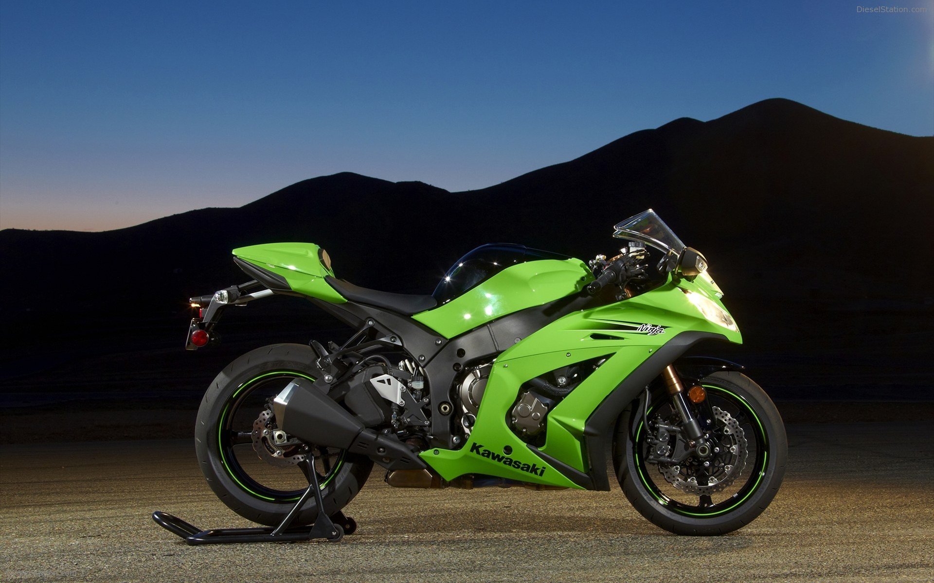 Kawasaki  Ninja ZX 10R 2011
