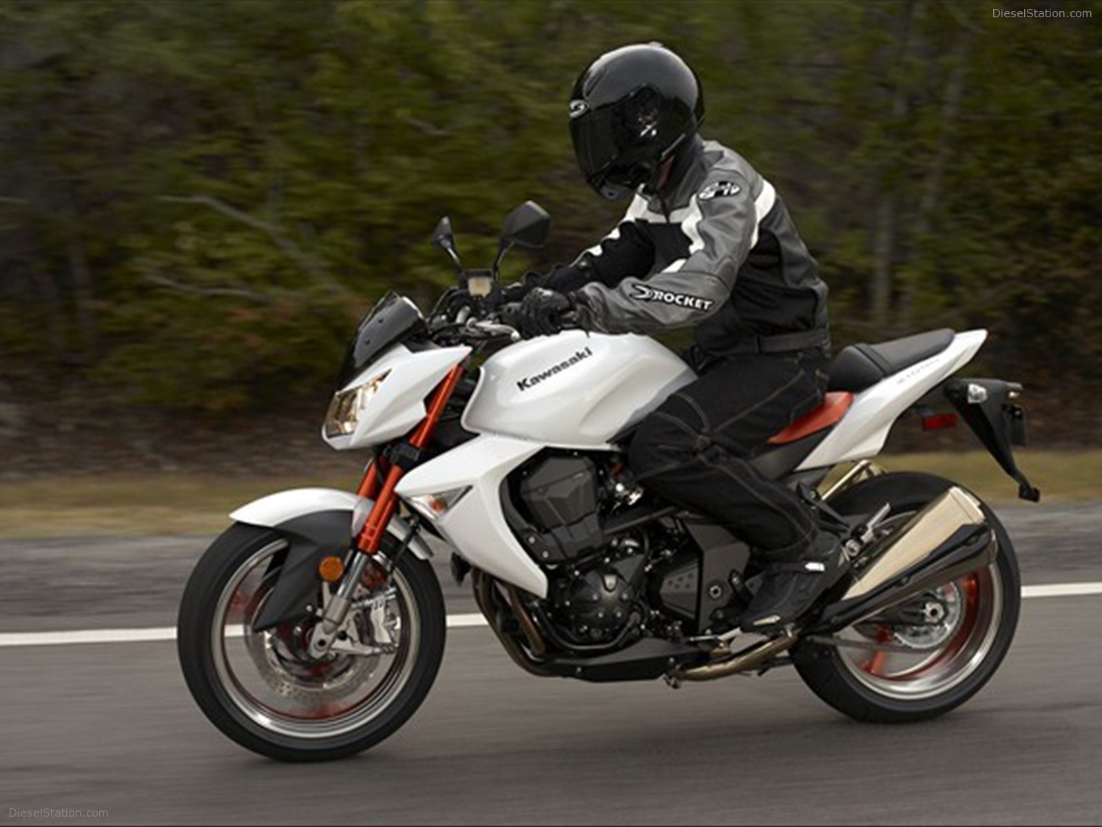 KAWASAKI Z1000