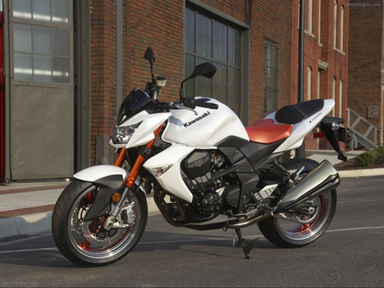 KAWASAKI Z1000