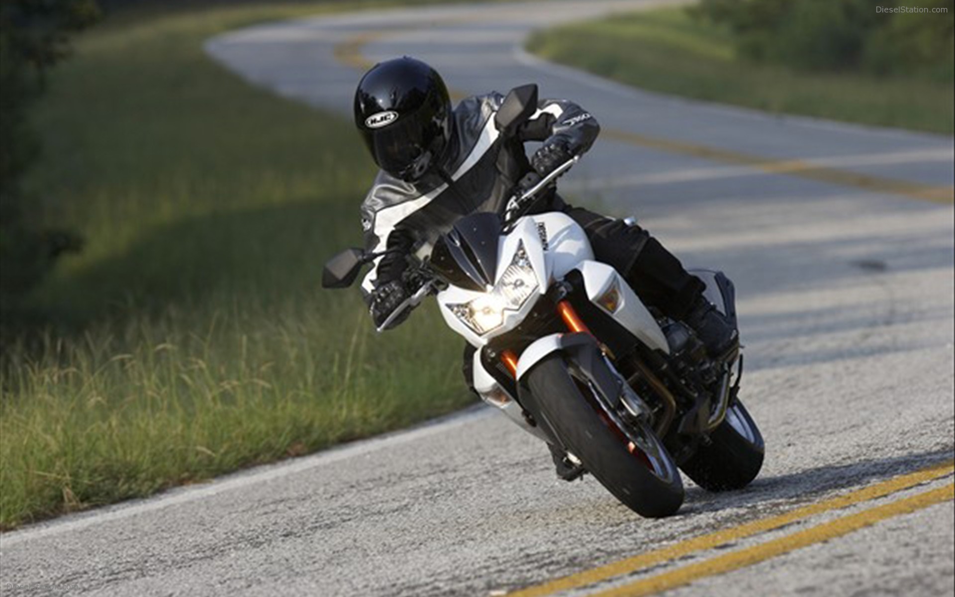 KAWASAKI Z1000