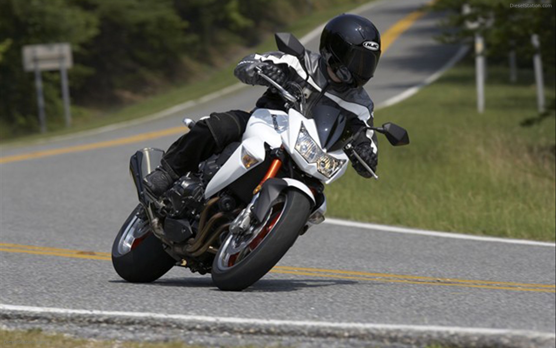 KAWASAKI Z1000