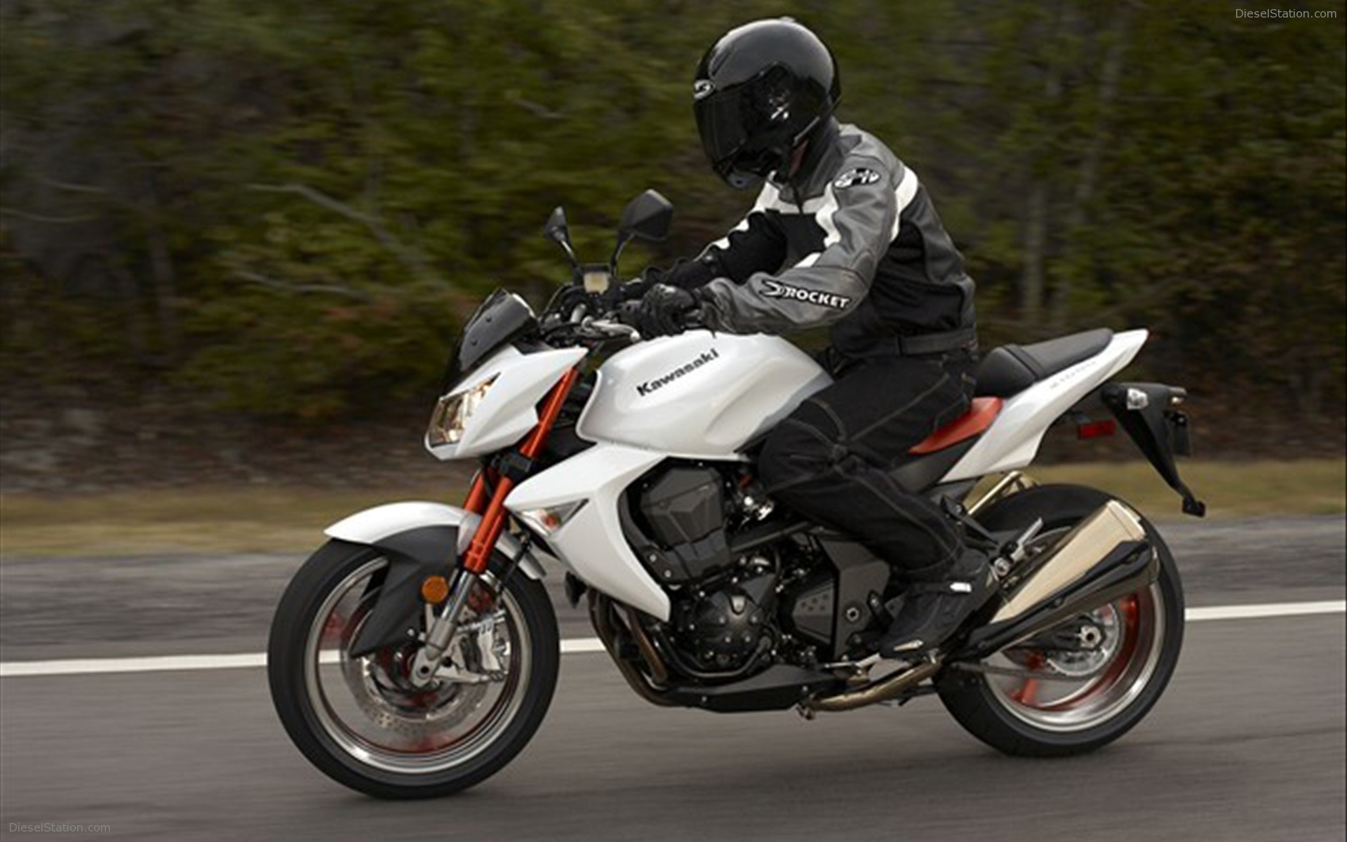 KAWASAKI Z1000