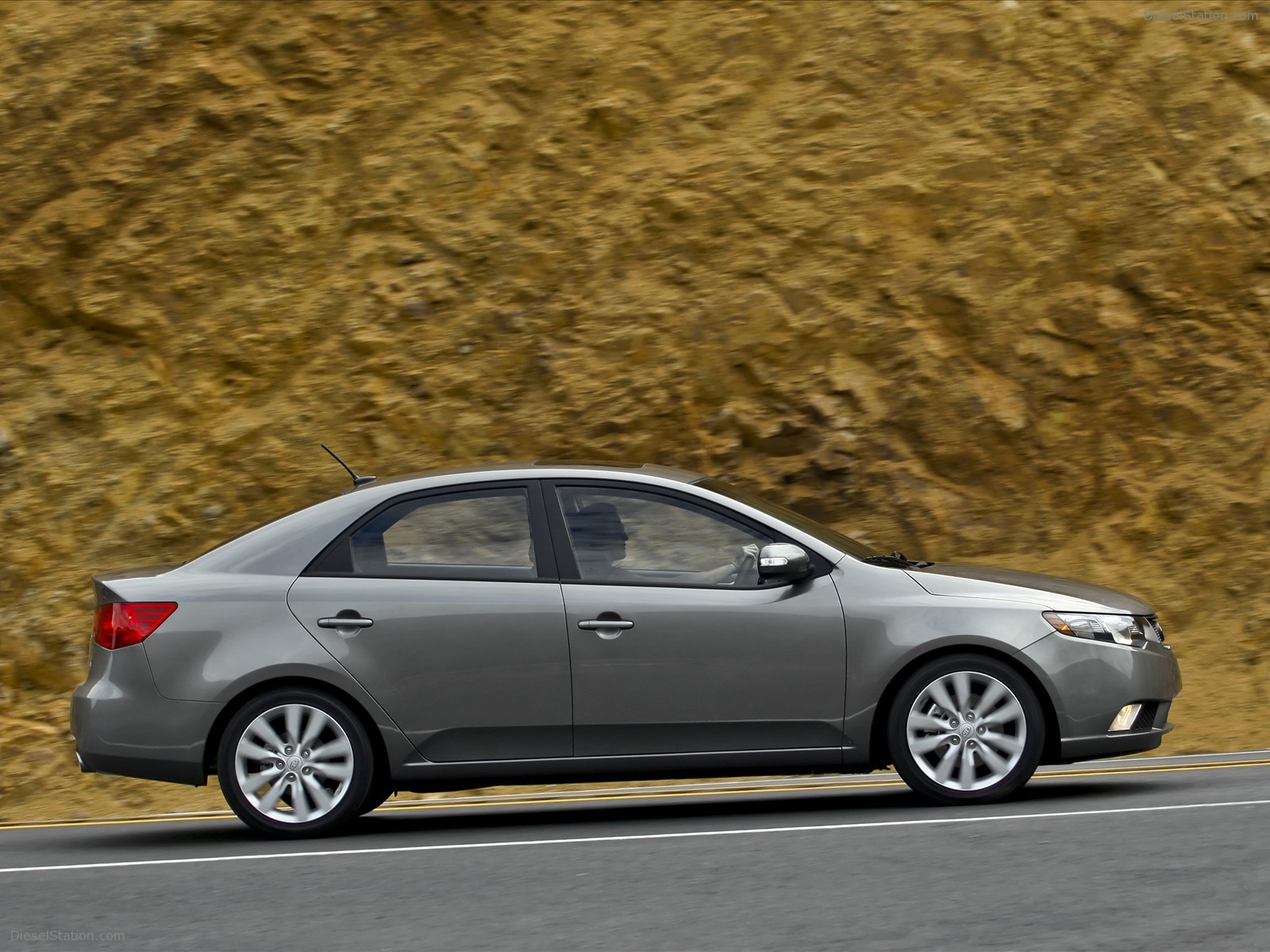 2010 KIA FORTE