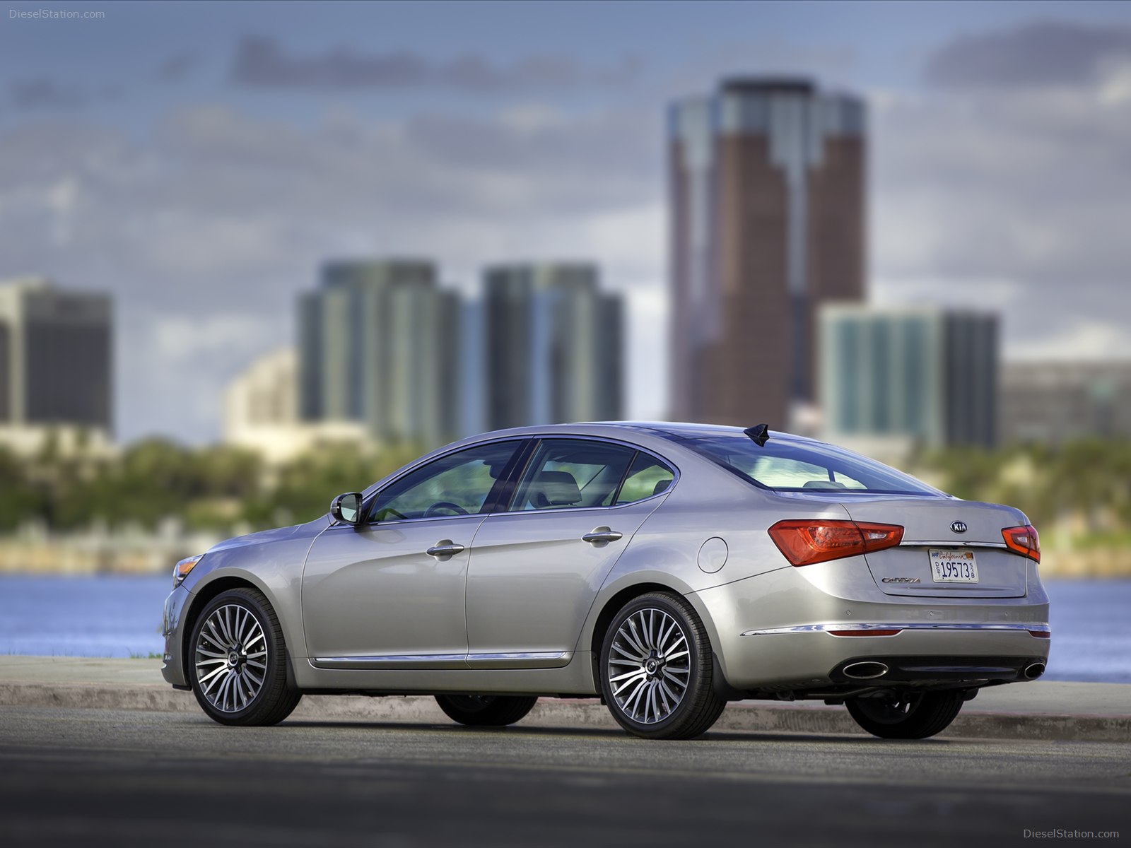 Kia Cadenza 2014