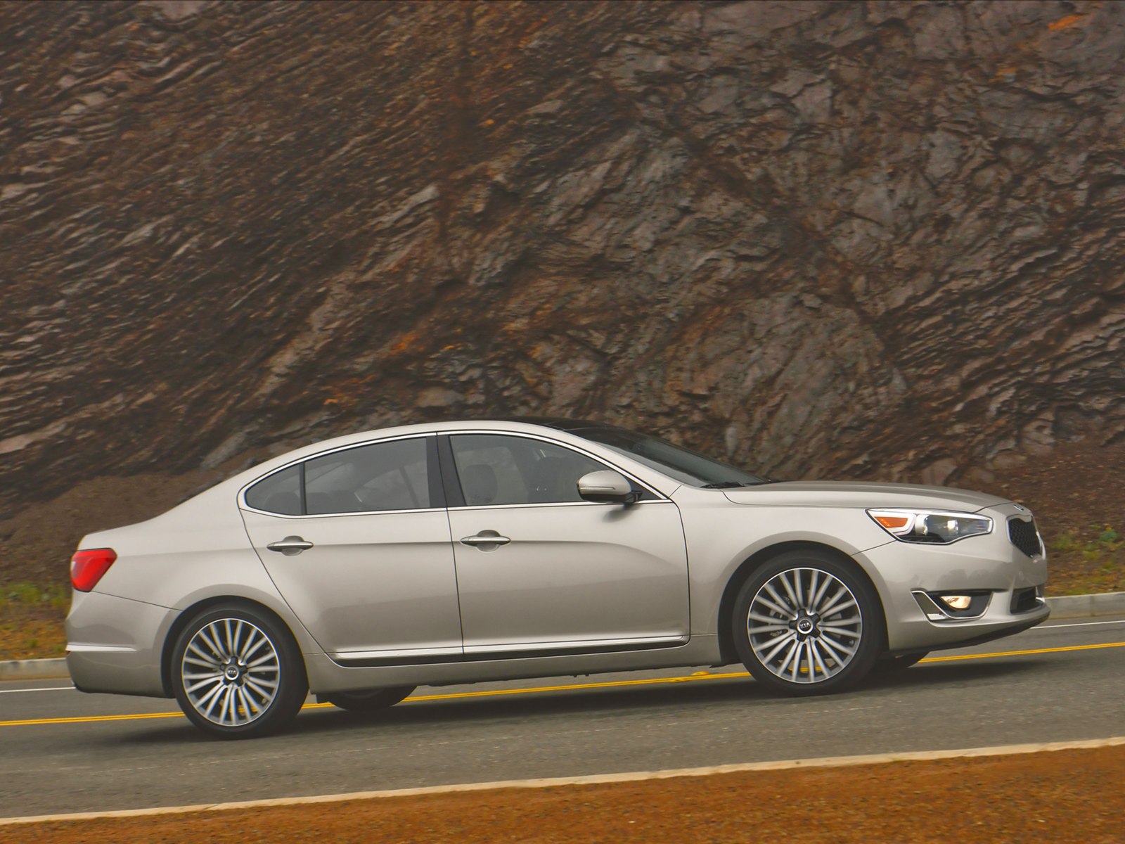 Kia Cadenza 2014
