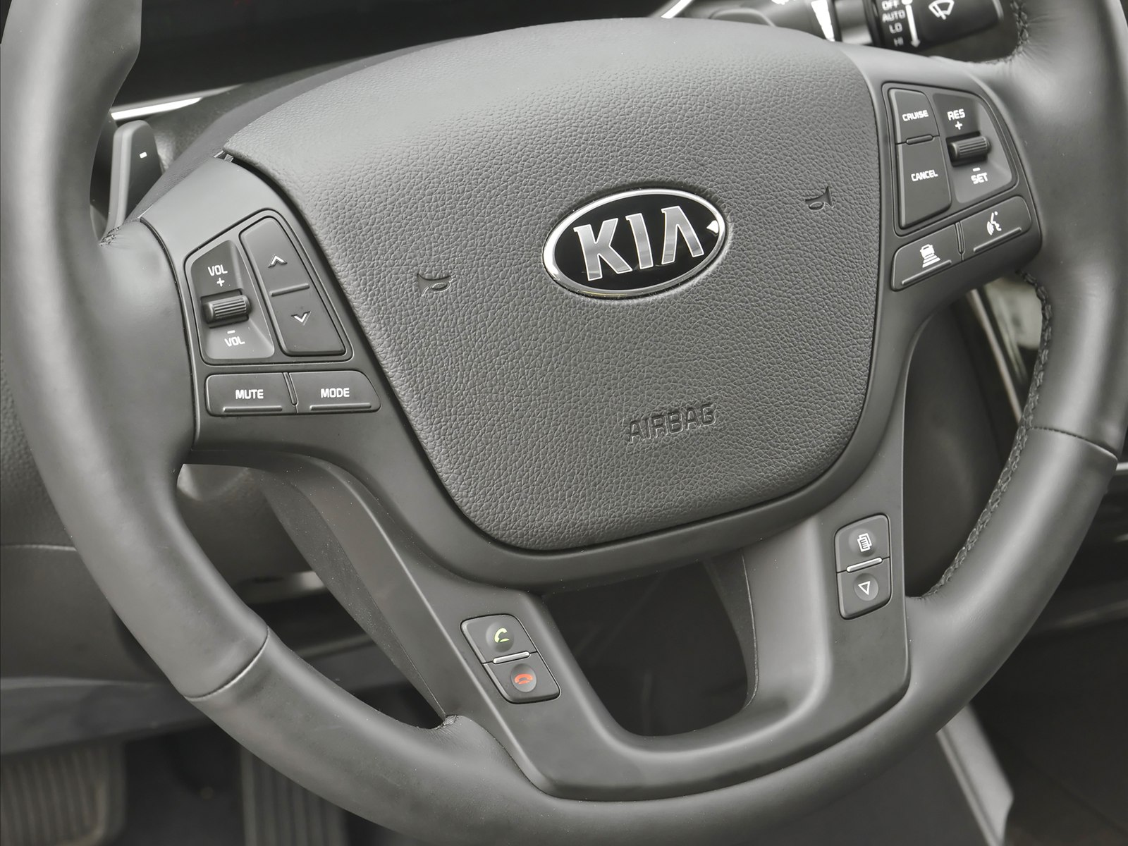 Kia Cadenza 2014