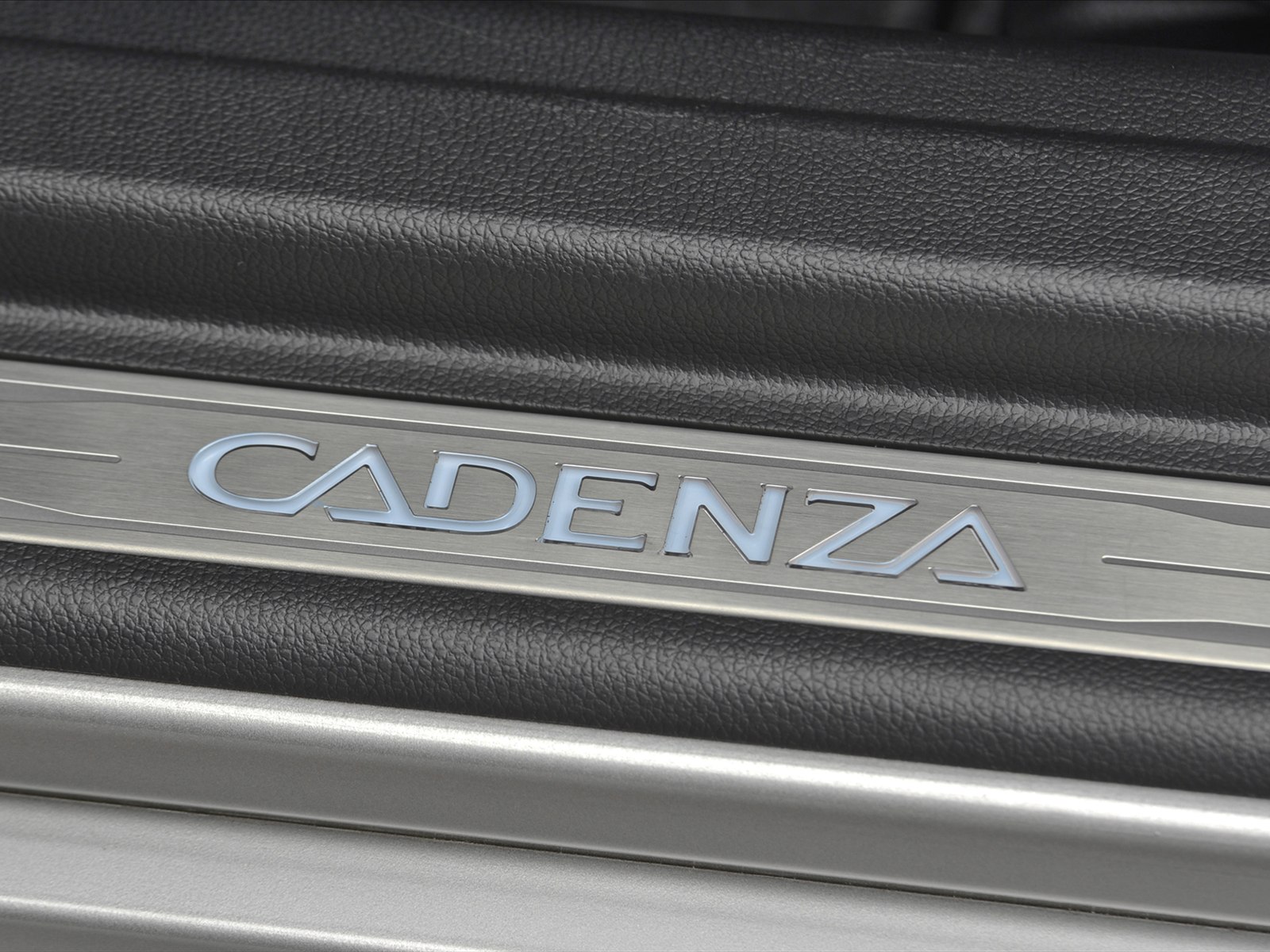 Kia Cadenza 2014